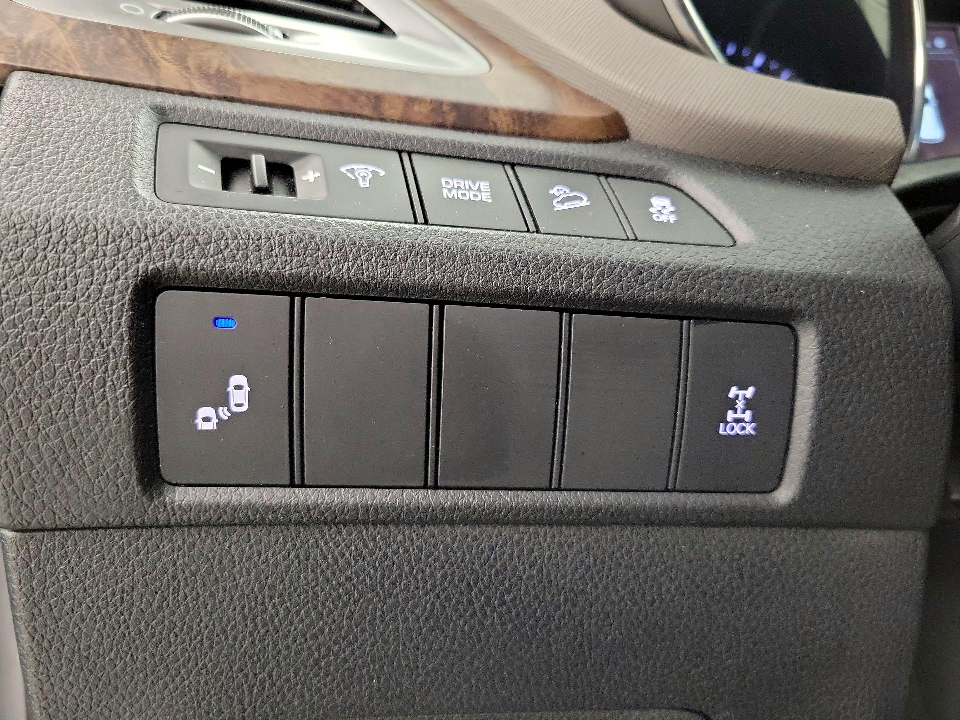 Thumbnail: 2017 Hyundai Santa Fe - 13