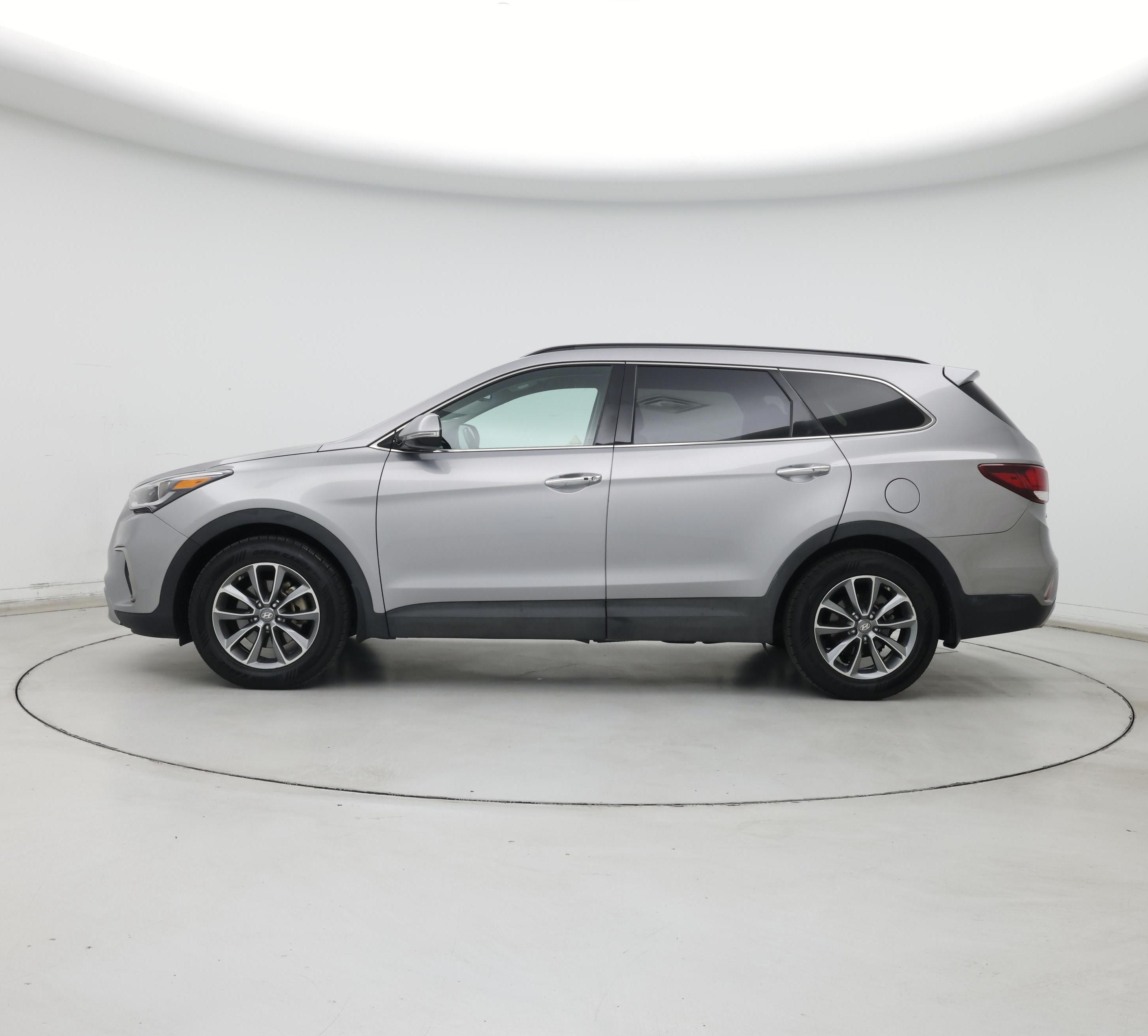 Thumbnail: 2017 Hyundai Santa Fe - 3