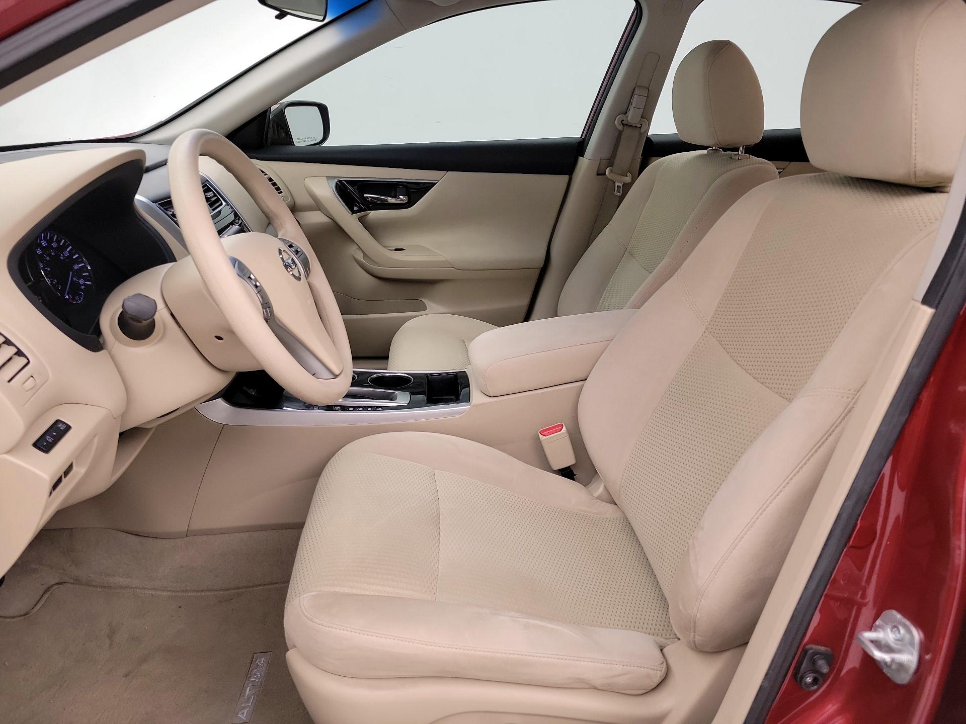 Thumbnail: 2014 Nissan Altima - 11