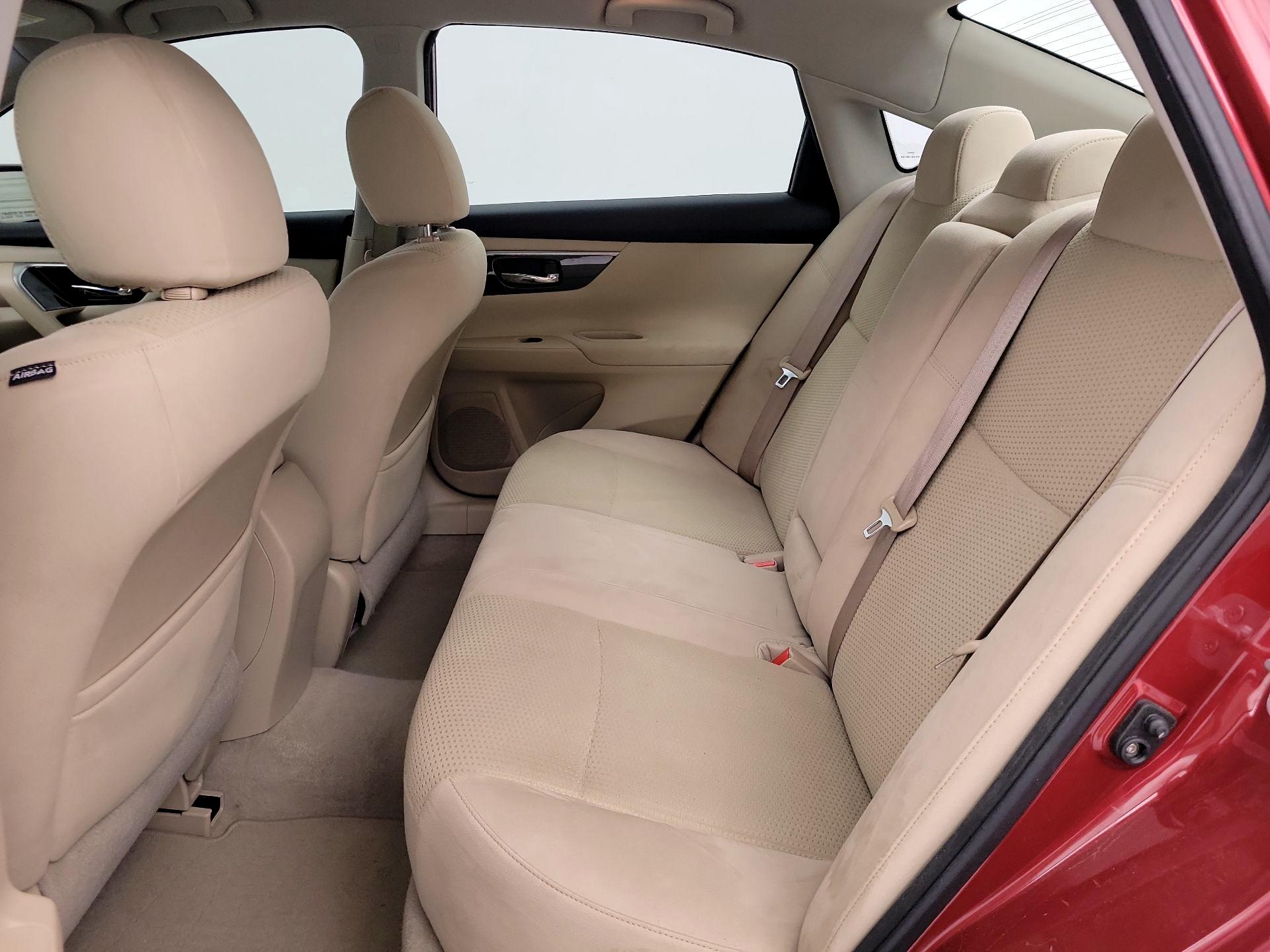 Thumbnail: 2014 Nissan Altima - 18