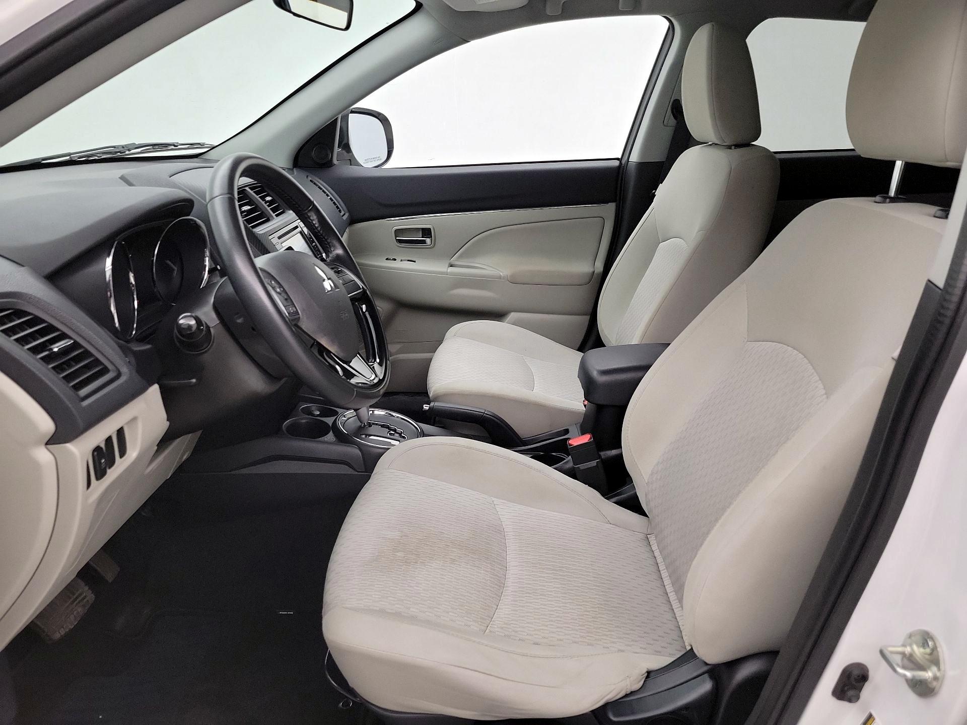 Thumbnail: 2017 Mitsubishi Outlander Sport - 11