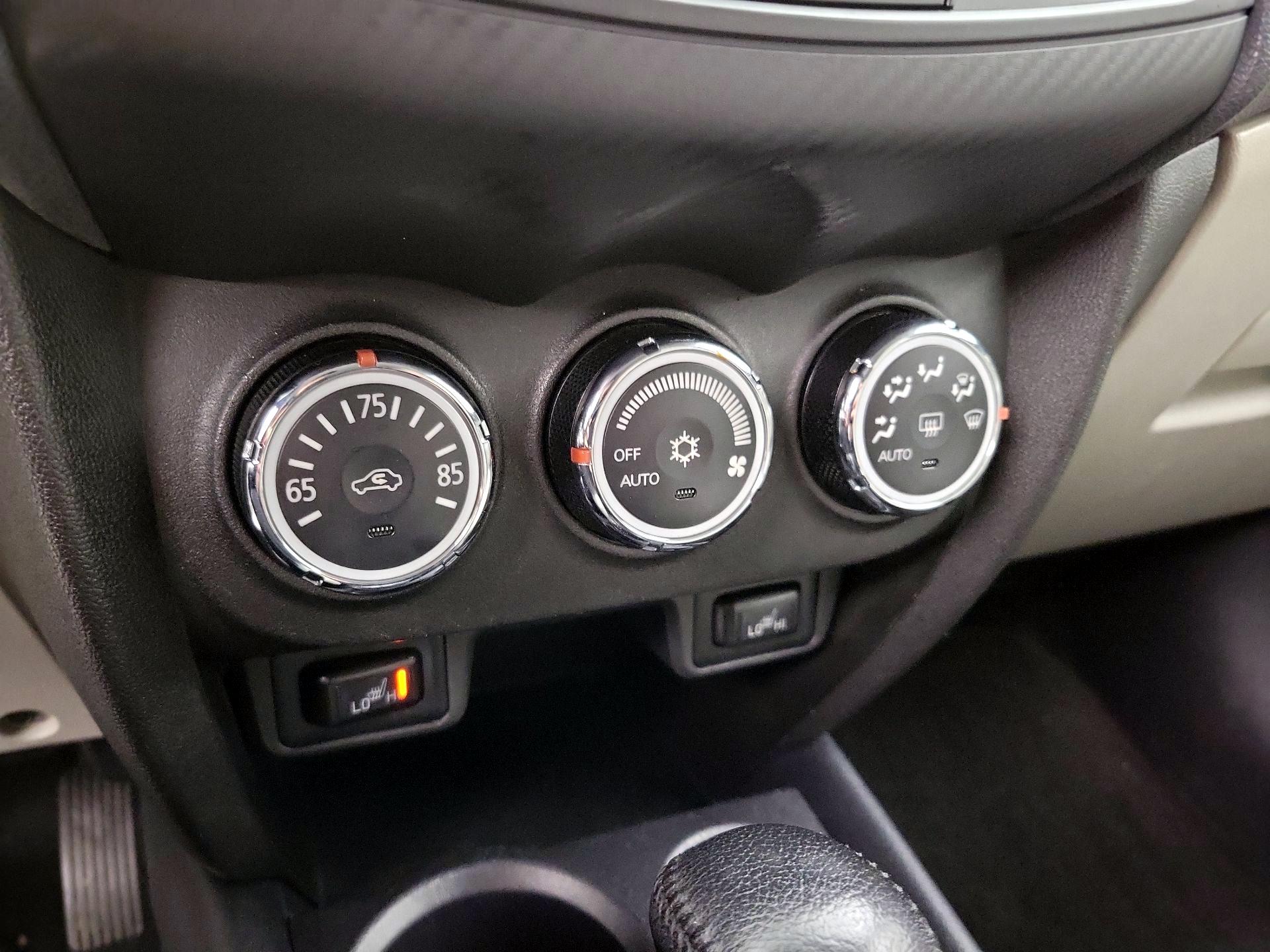 Thumbnail: 2017 Mitsubishi Outlander Sport - 16