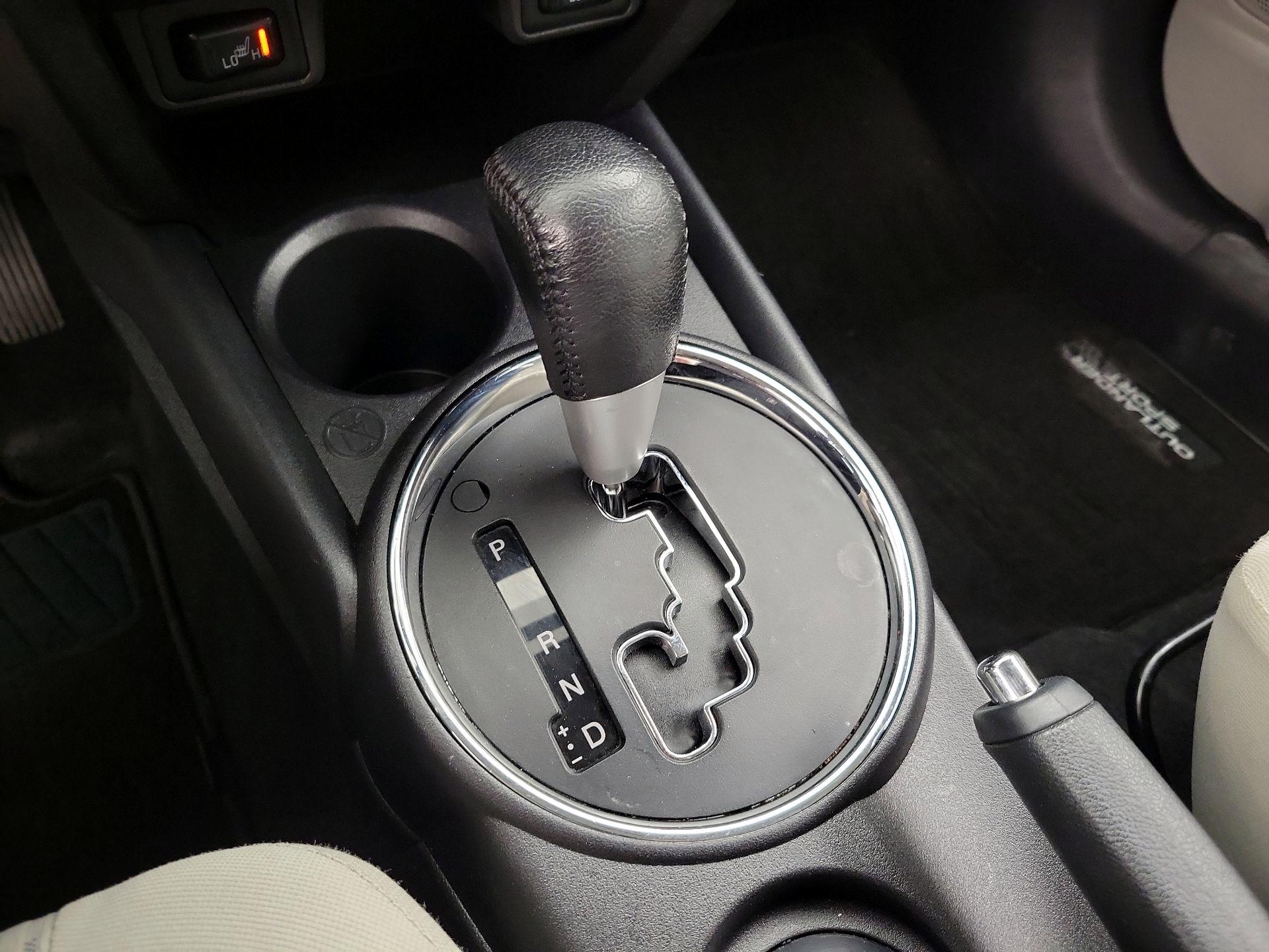 Thumbnail: 2017 Mitsubishi Outlander Sport - 17