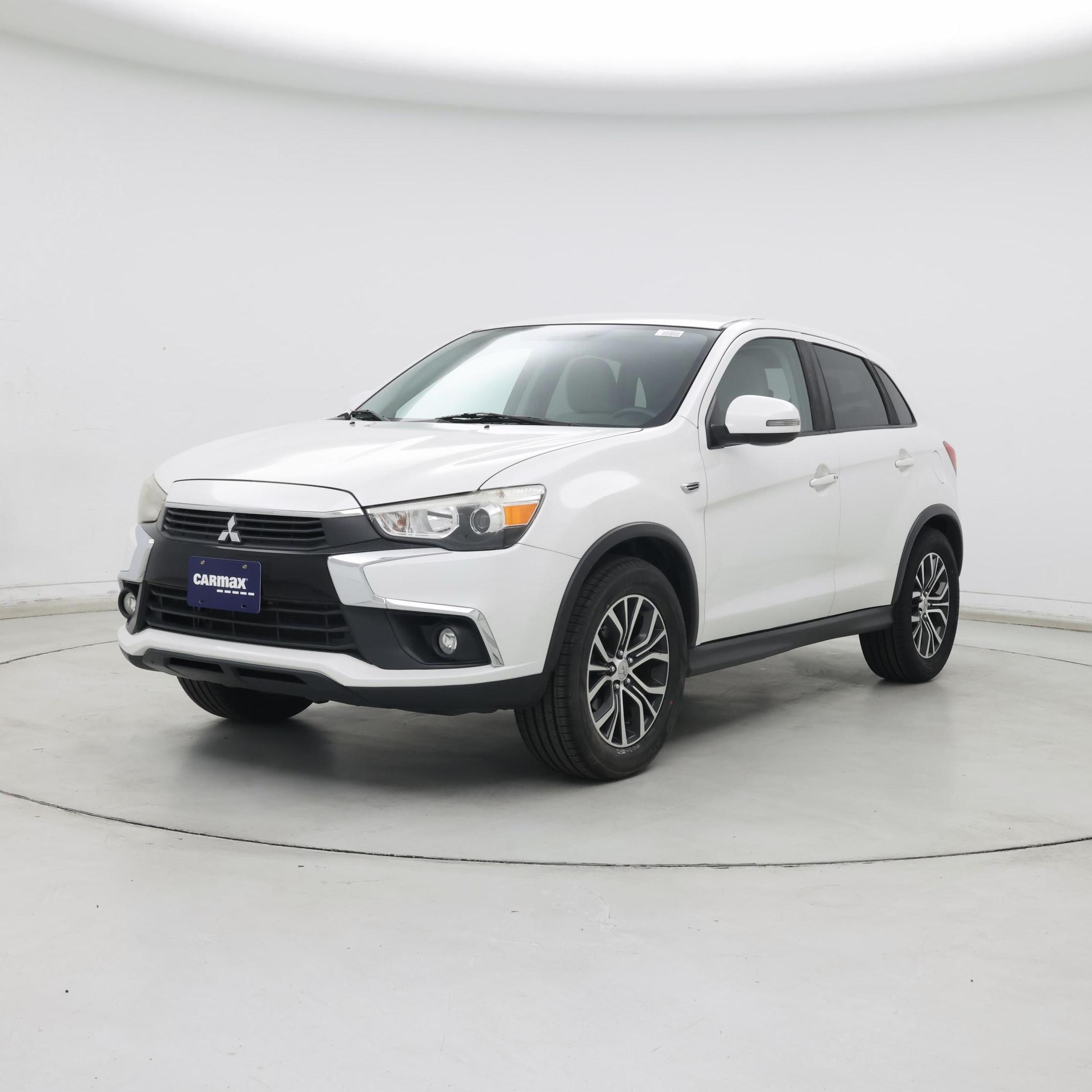 Thumbnail: 2017 Mitsubishi Outlander Sport - 4