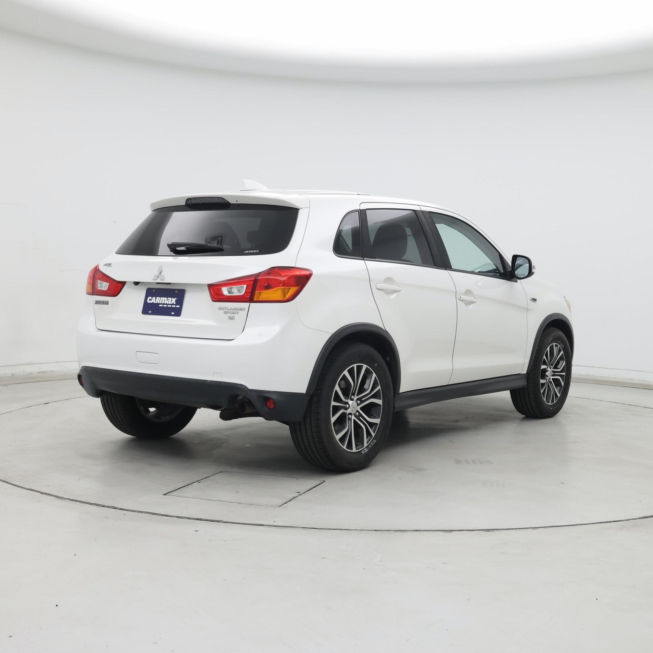 Thumbnail: 2017 Mitsubishi Outlander Sport - 8