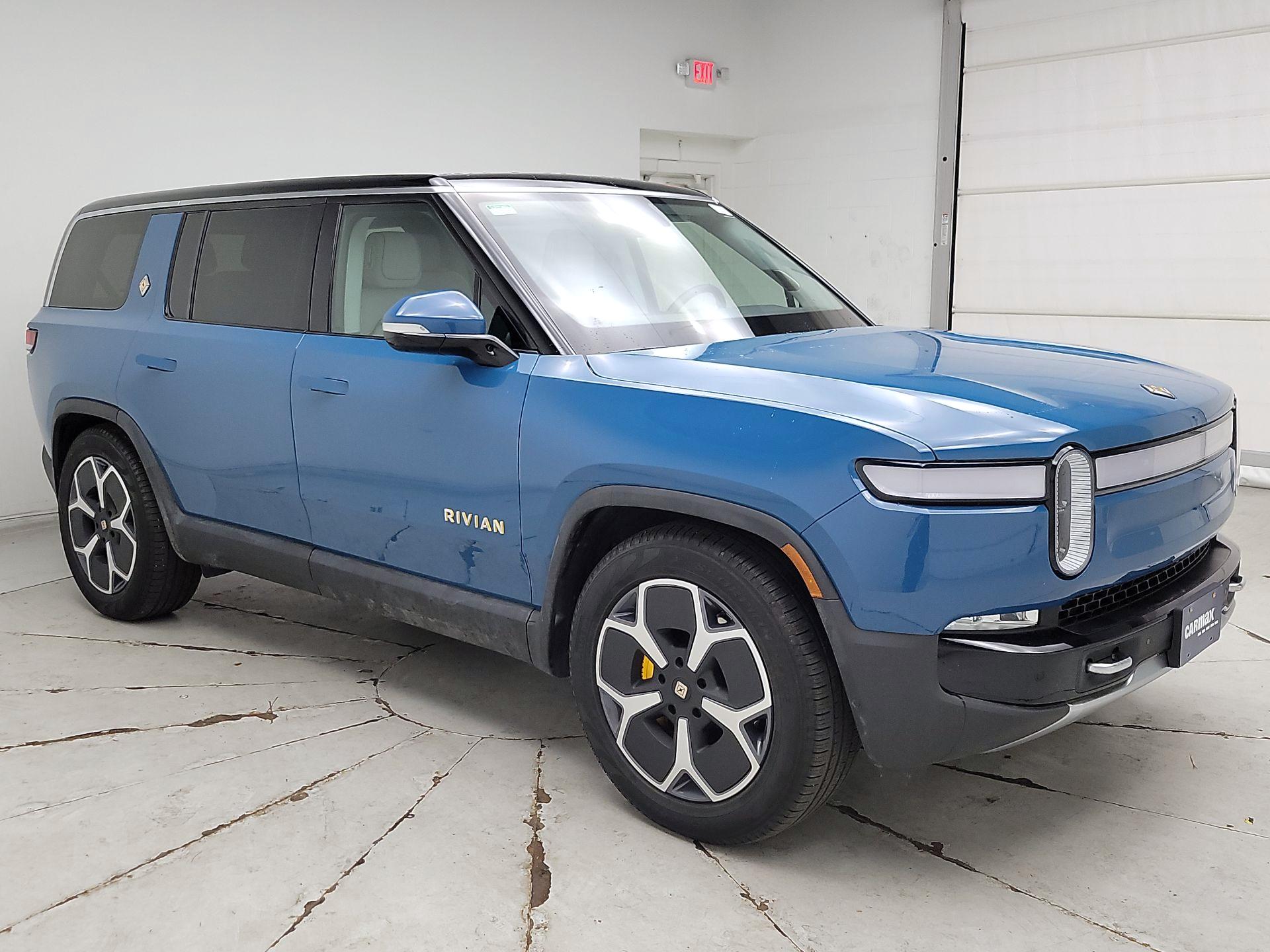 Thumbnail: 2023 Rivian R1S - 1