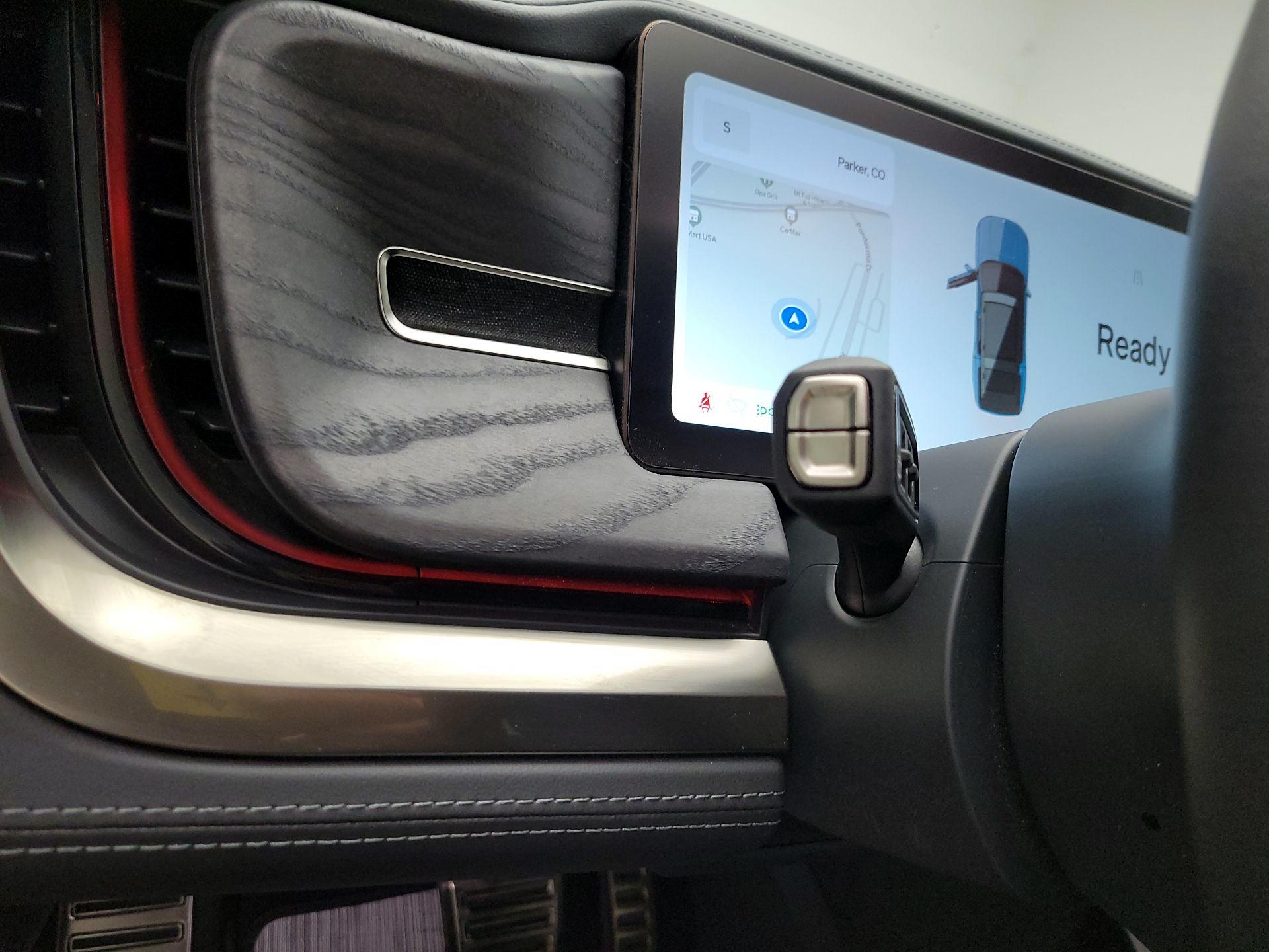 Thumbnail: 2023 Rivian R1S - 11