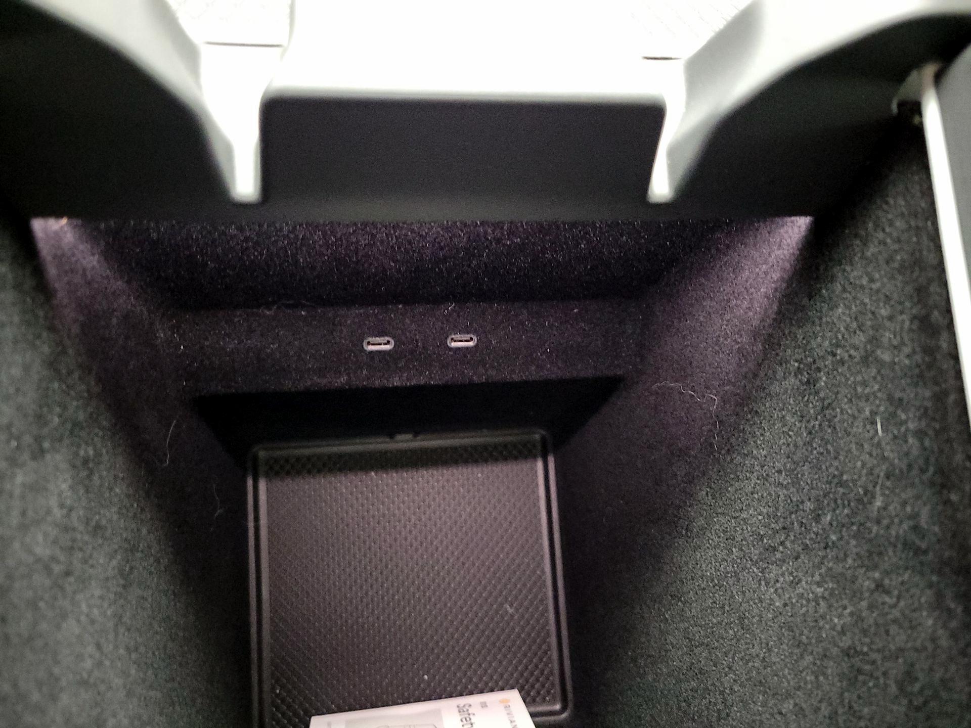 Thumbnail: 2023 Rivian R1S - 17