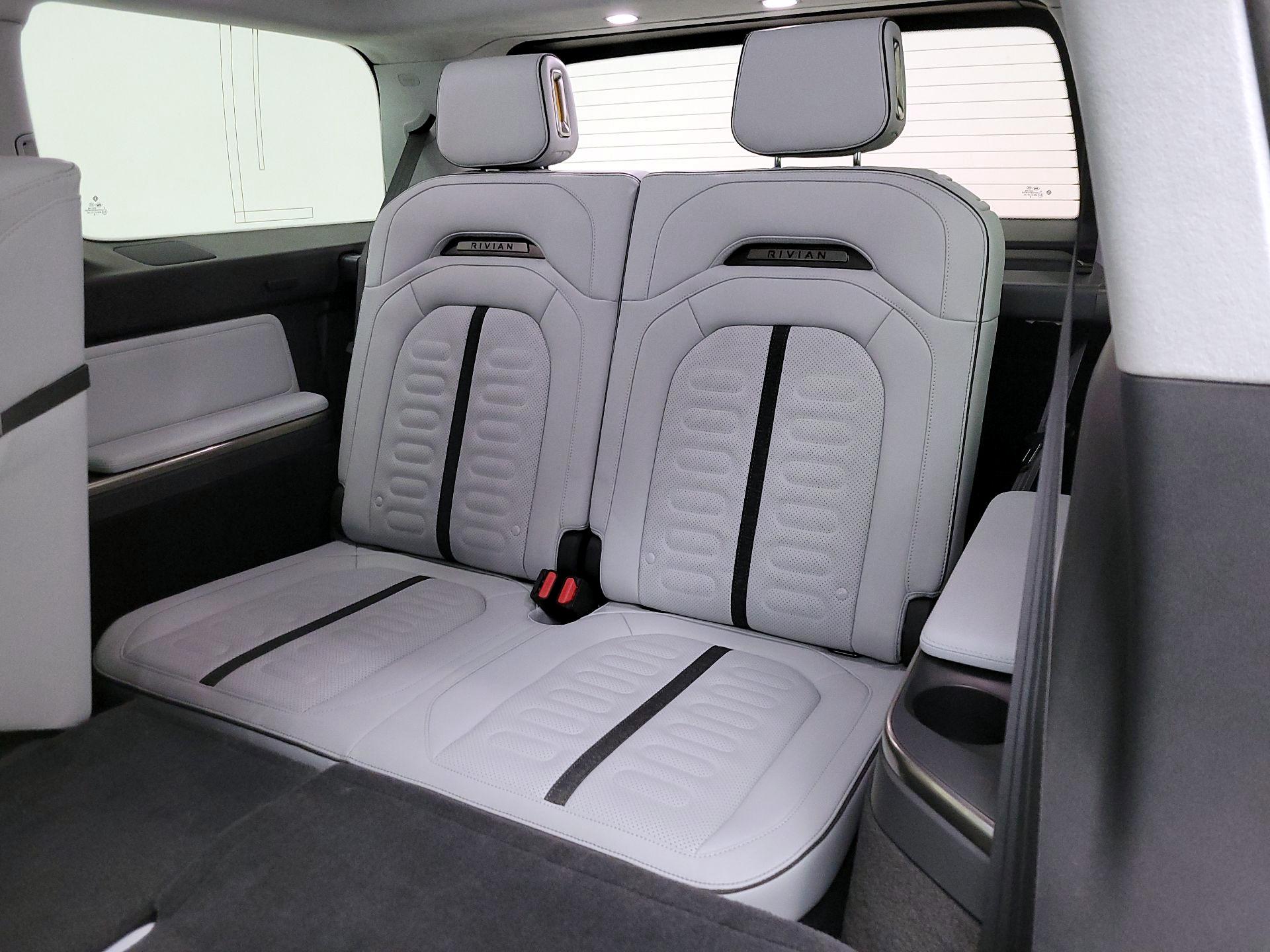 Thumbnail: 2023 Rivian R1S - 20