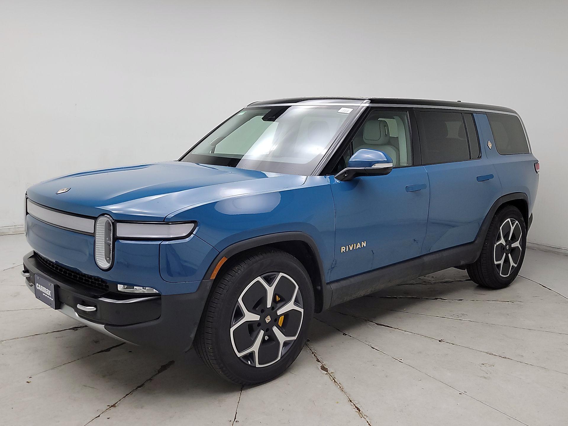 Thumbnail: 2023 Rivian R1S - 3