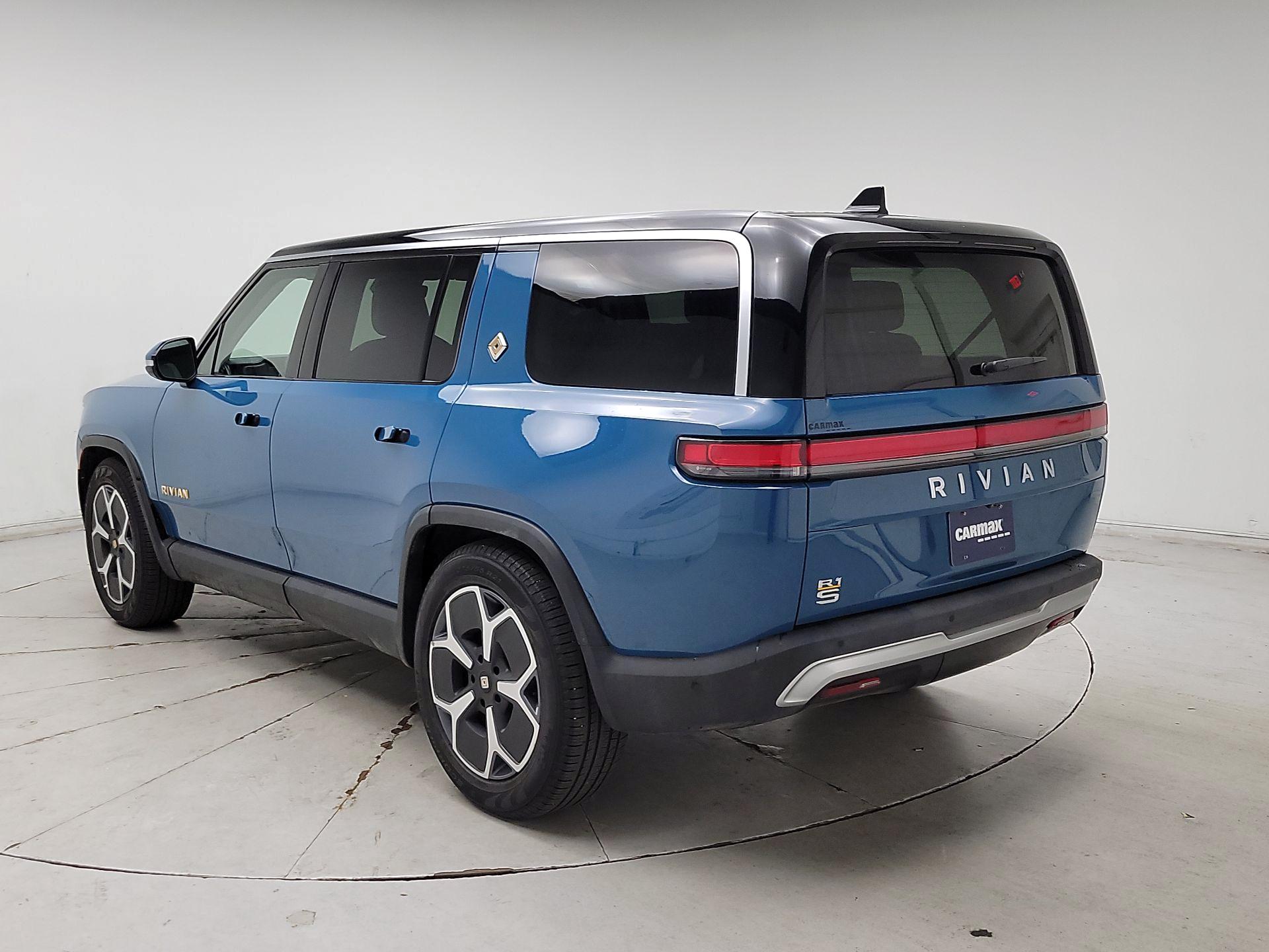 Thumbnail: 2023 Rivian R1S - 7