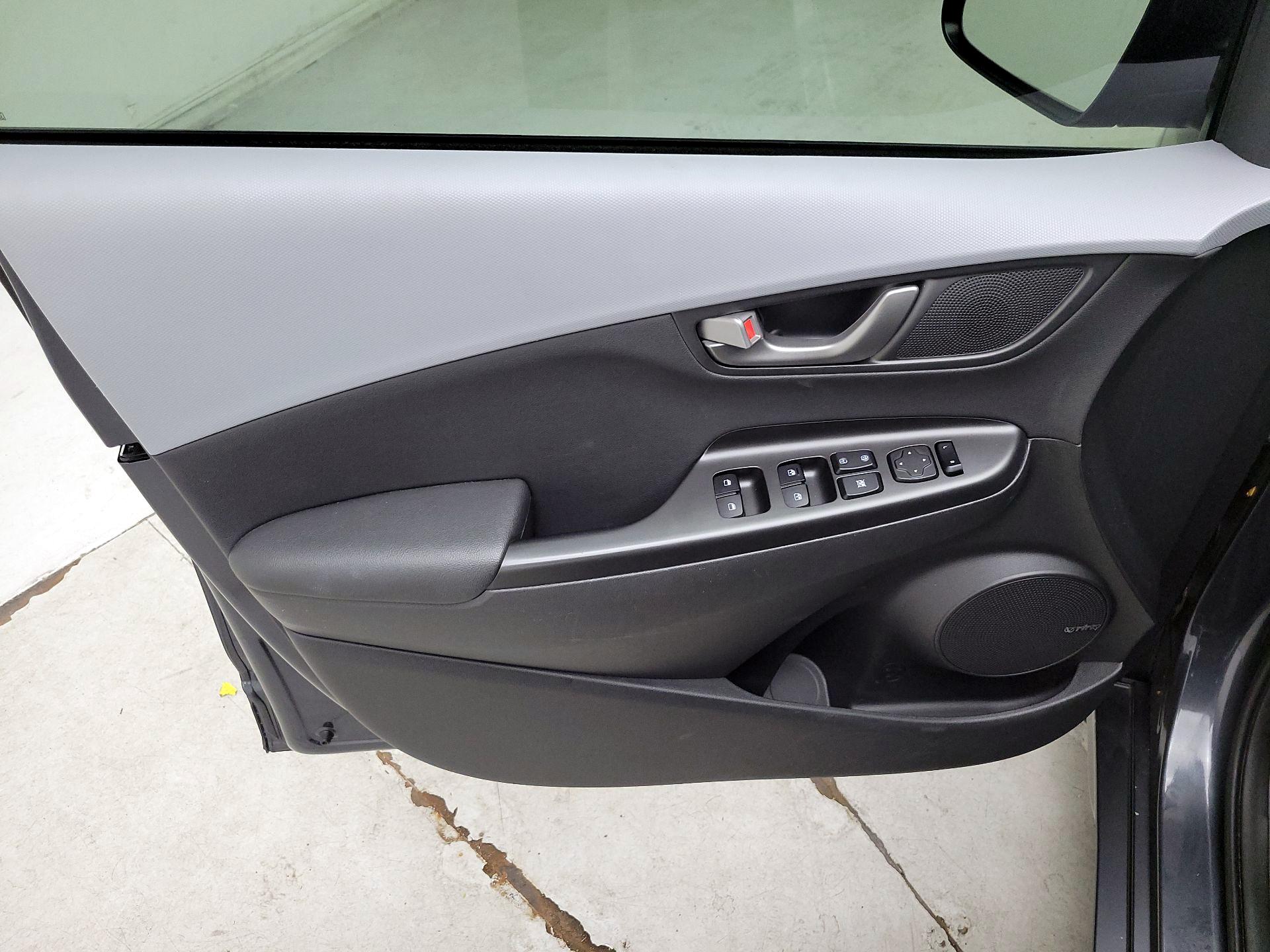 Thumbnail: 2021 Hyundai Kona - 10