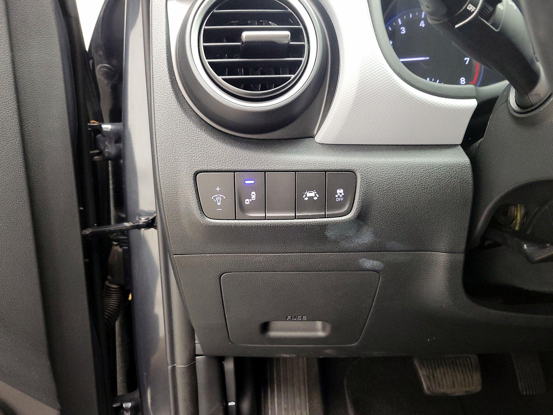 Thumbnail: 2021 Hyundai Kona - 11