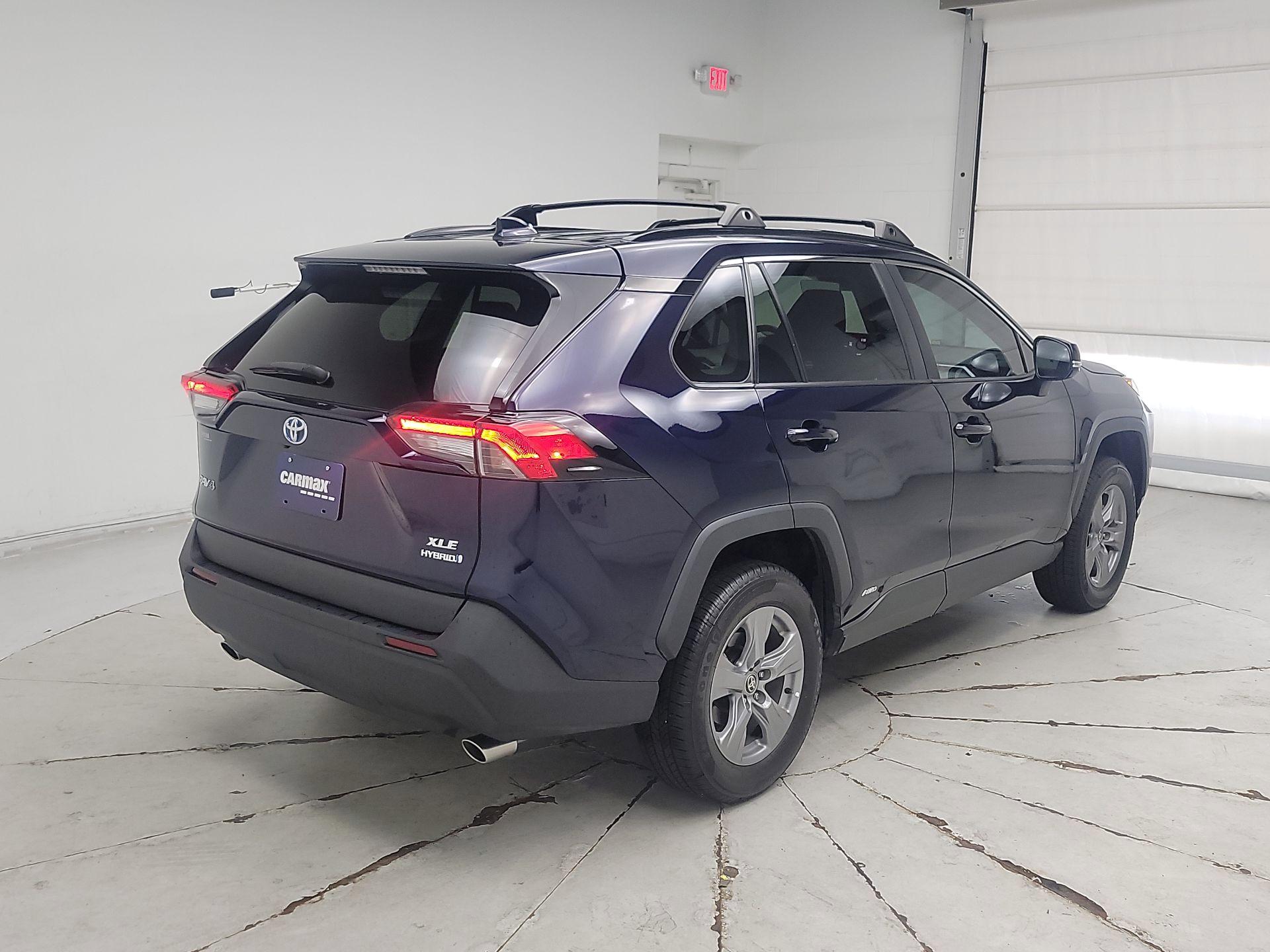 Thumbnail: 2022 Toyota RAV4 - 5