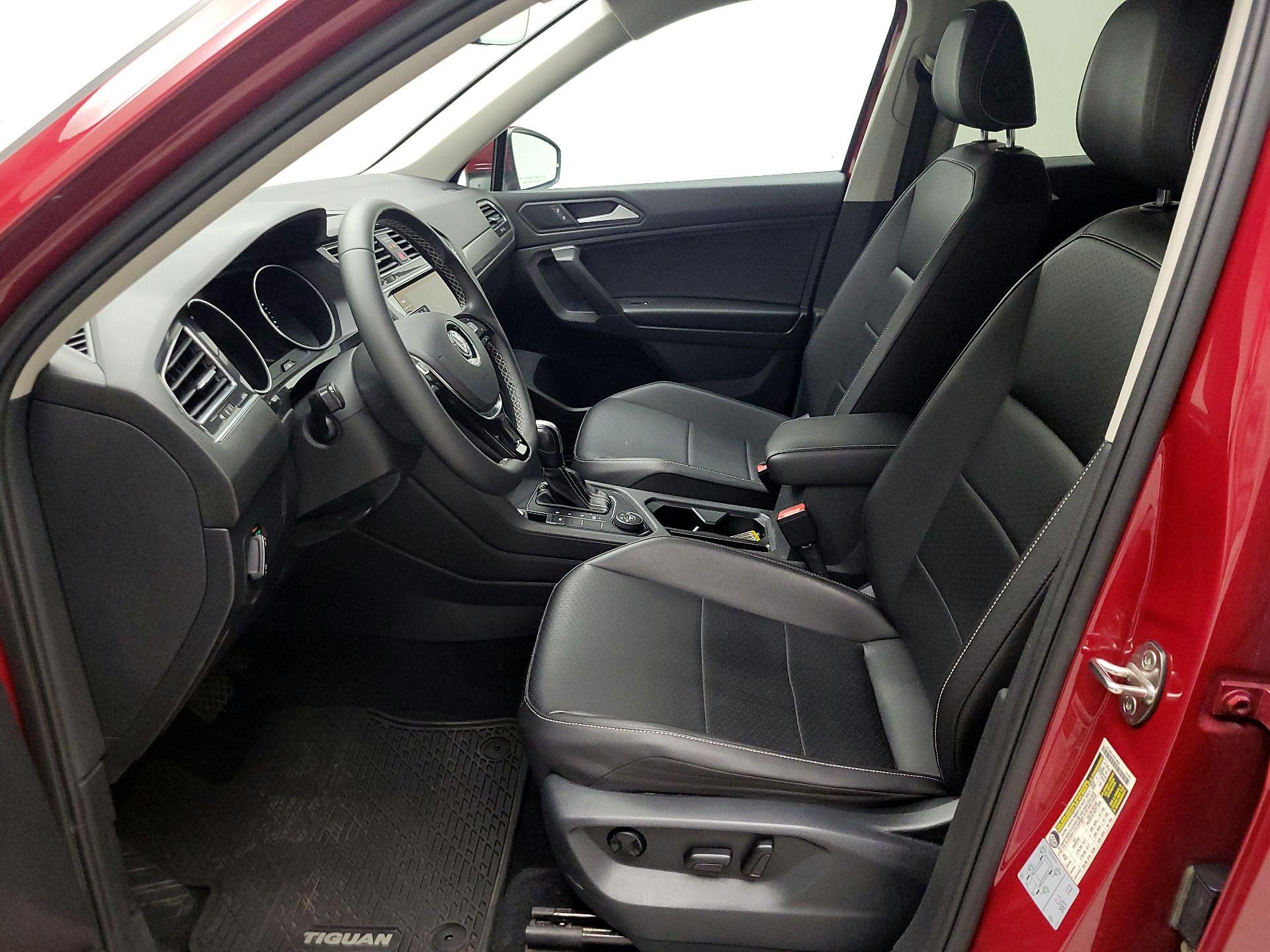 Thumbnail: 2021 Volkswagen Tiguan - 9