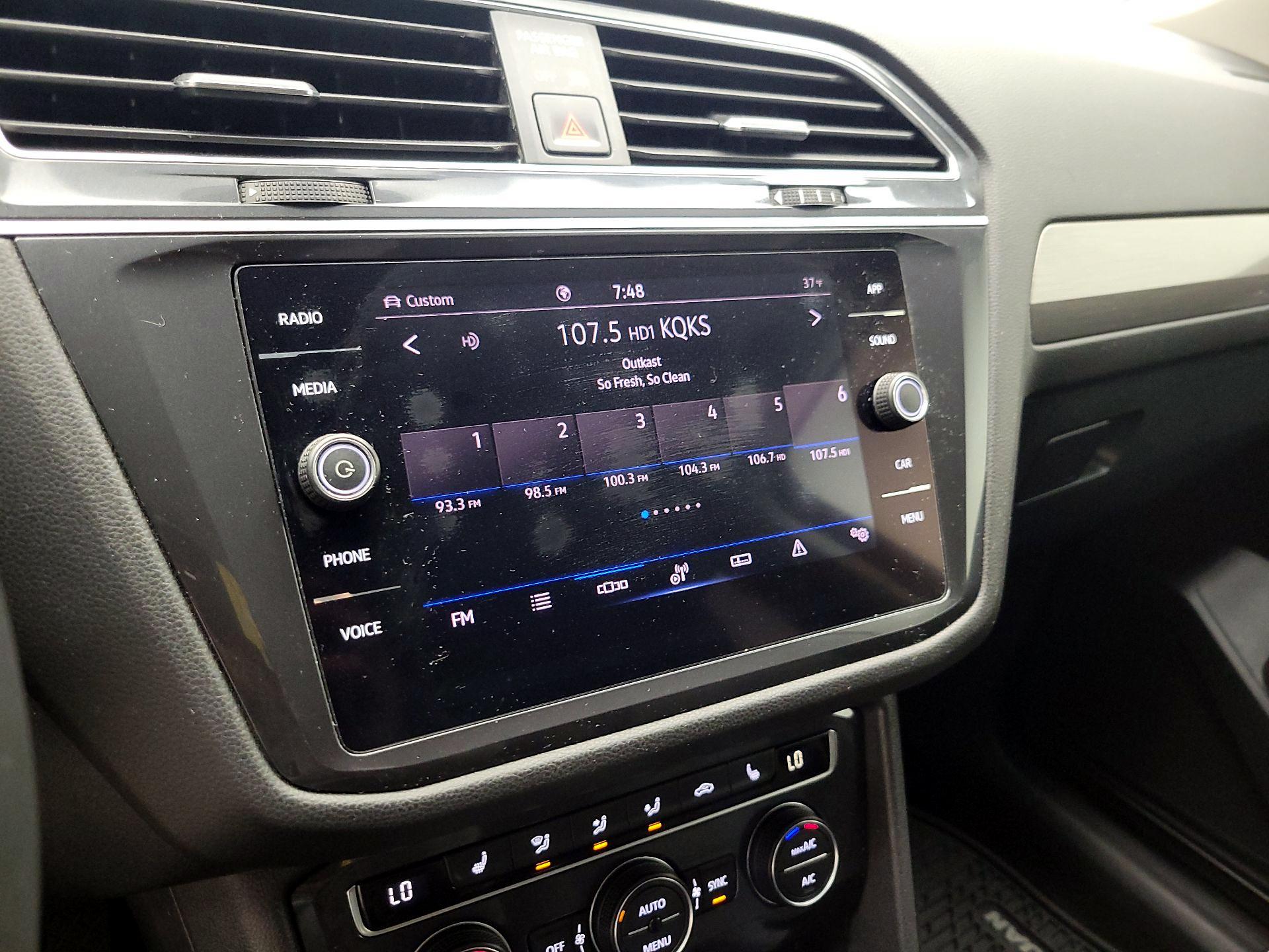 Thumbnail: 2021 Volkswagen Tiguan - 13