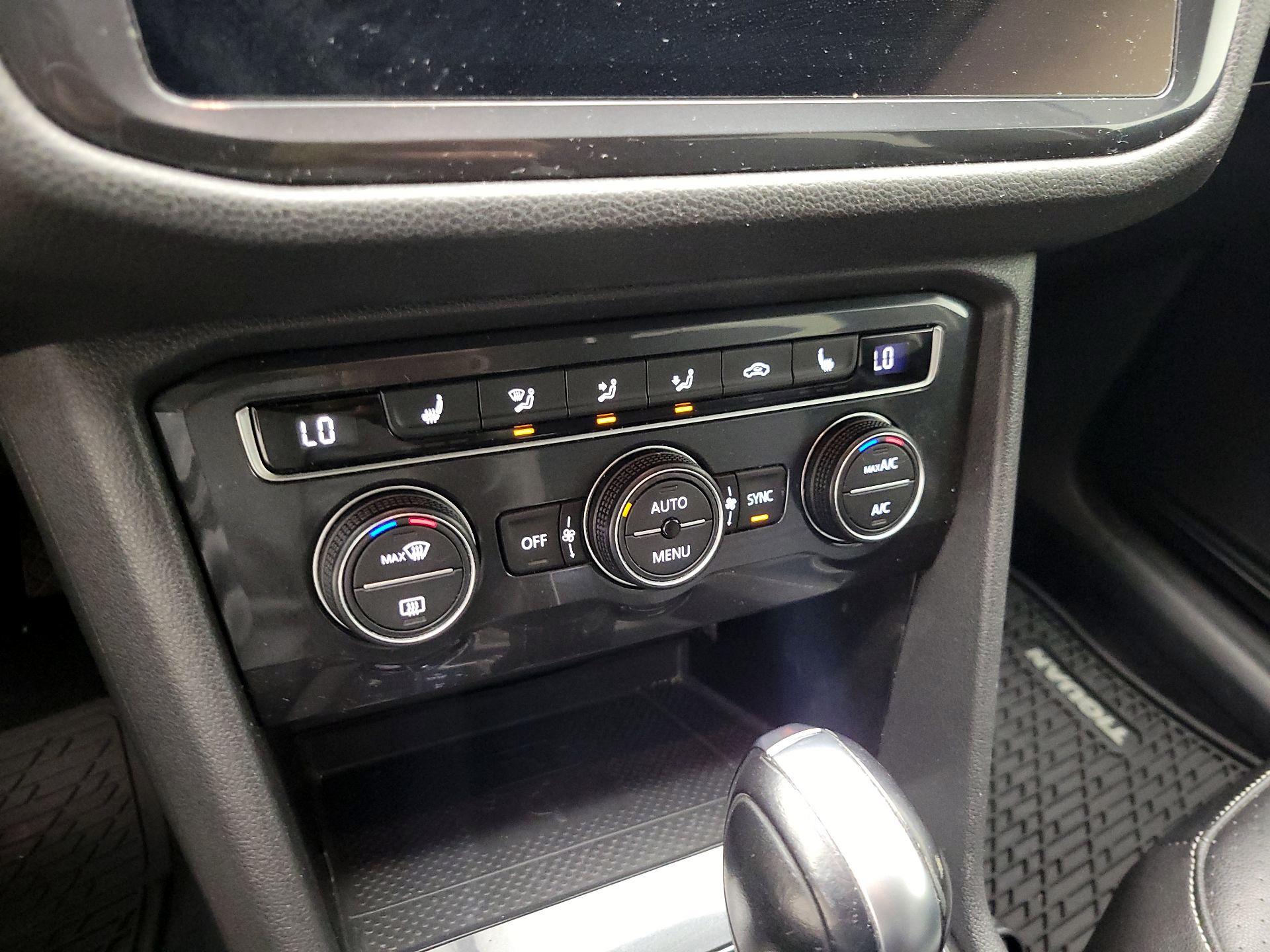 Thumbnail: 2021 Volkswagen Tiguan - 14