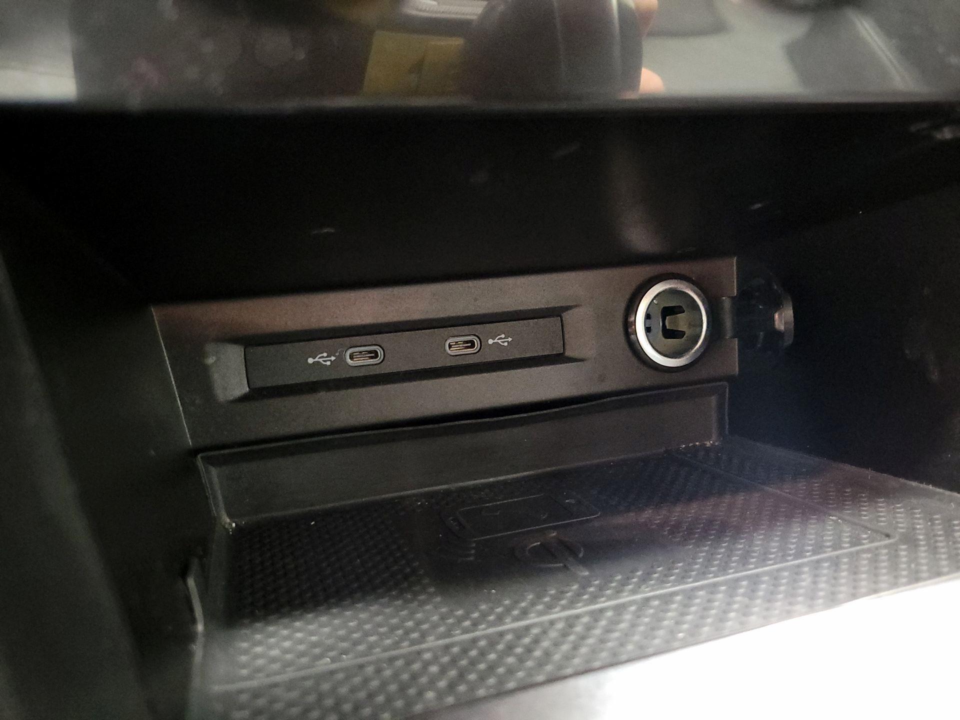 Thumbnail: 2021 Volkswagen Tiguan - 16