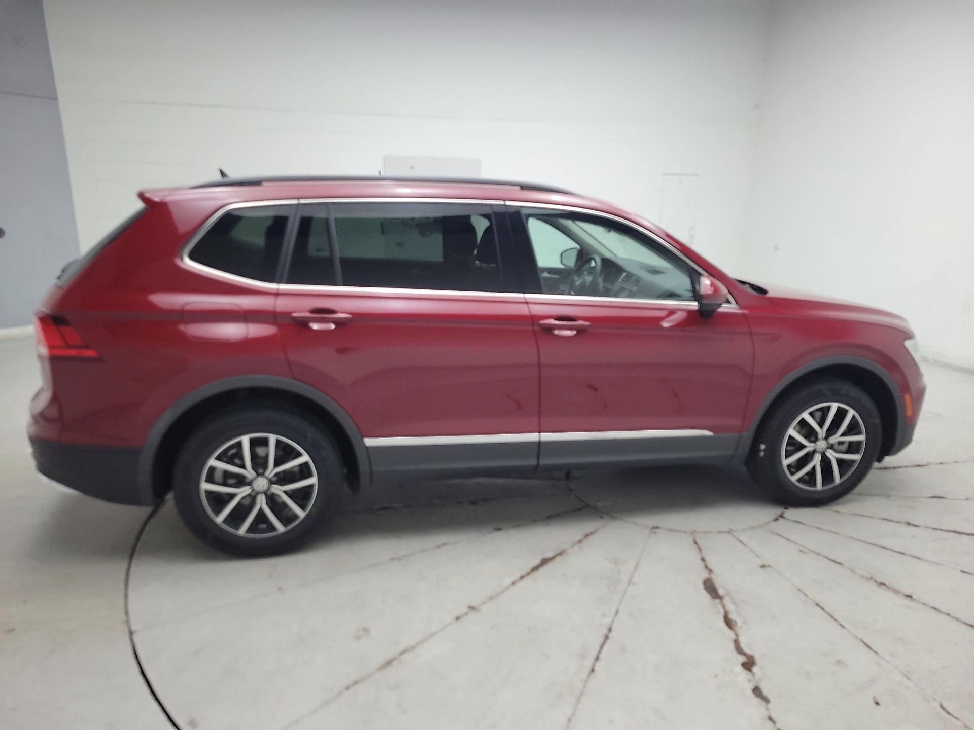 Thumbnail: 2021 Volkswagen Tiguan - 4