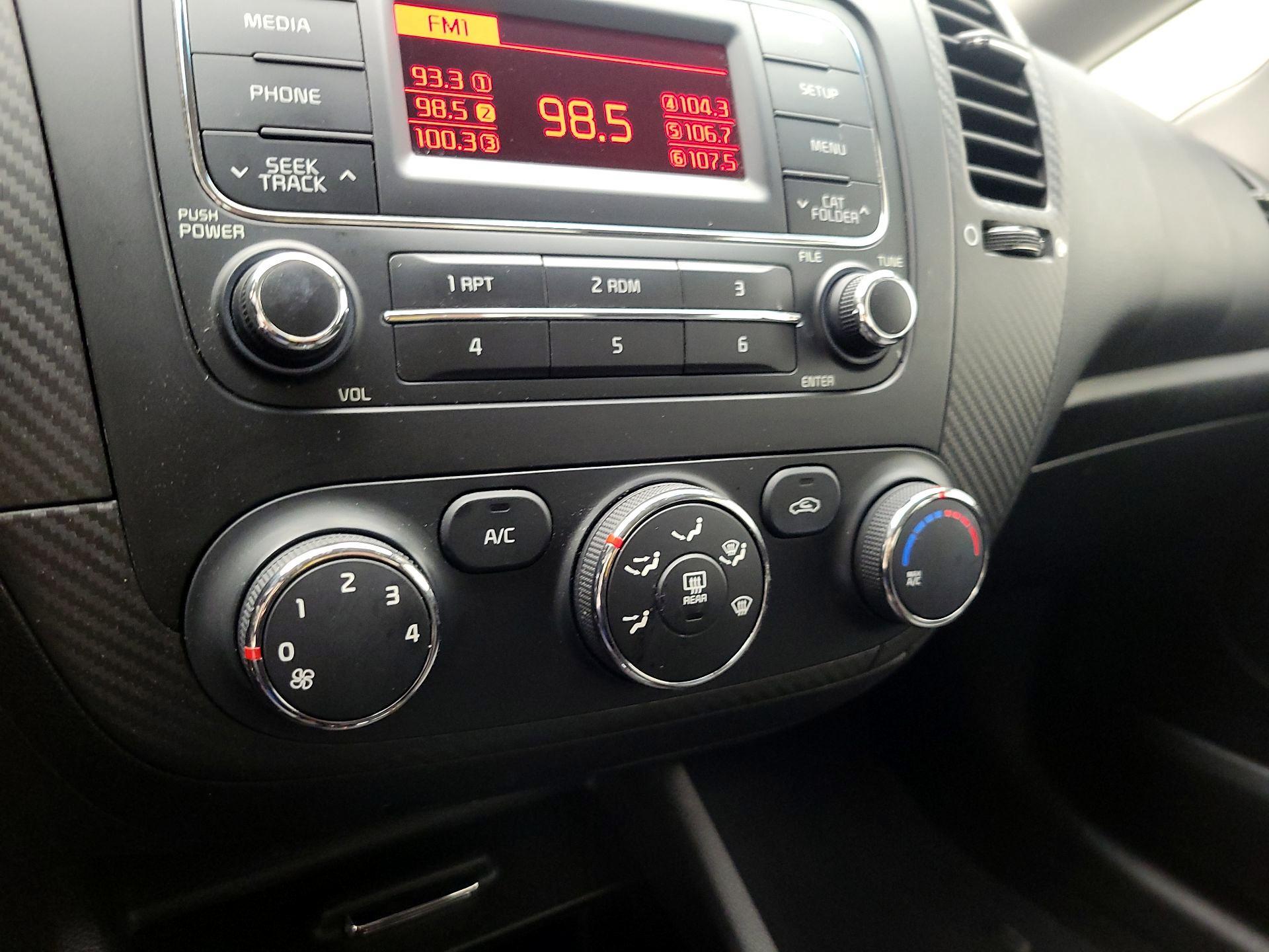 Thumbnail: 2015 Kia Forte - 13