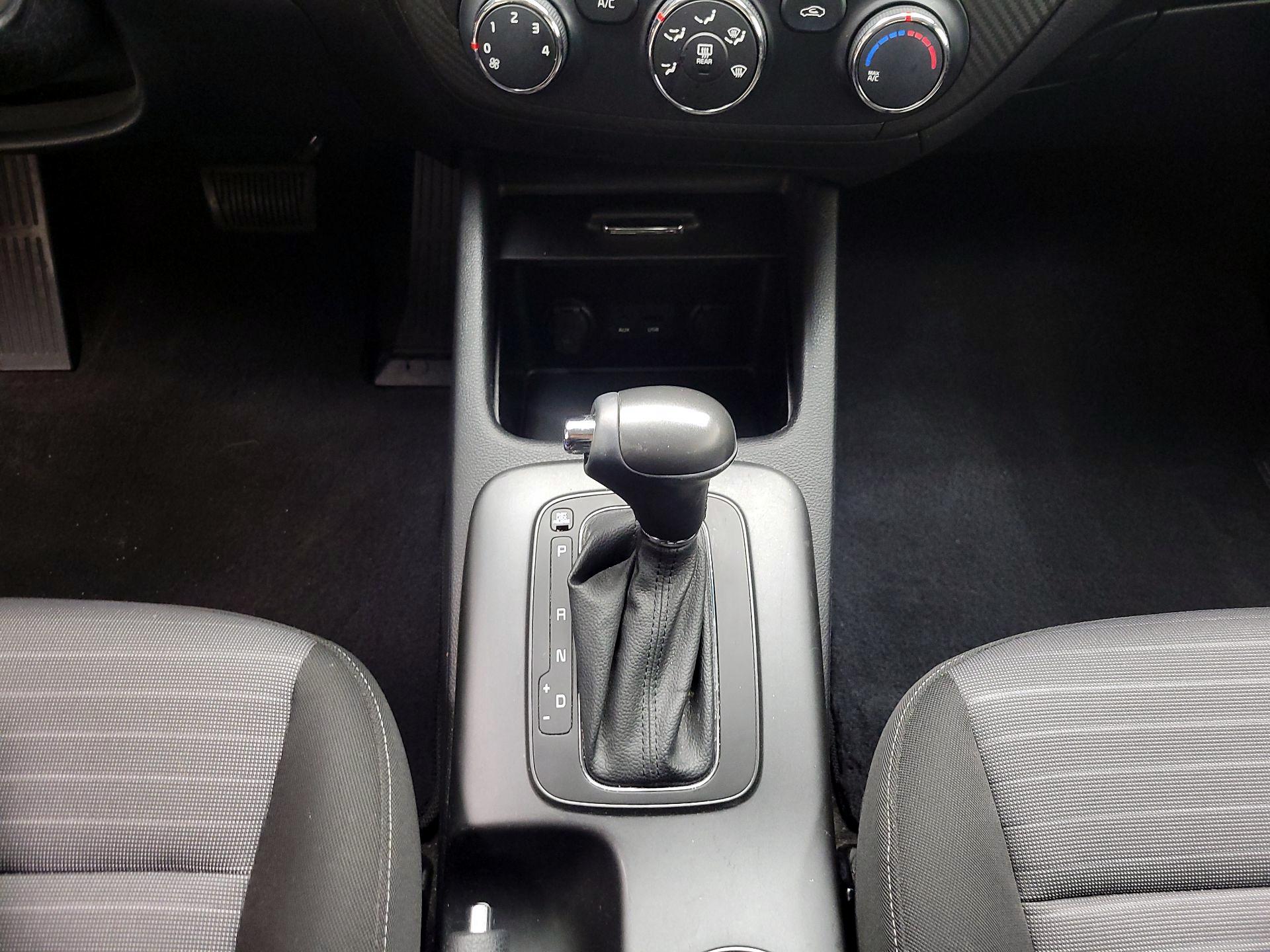 Thumbnail: 2015 Kia Forte - 14