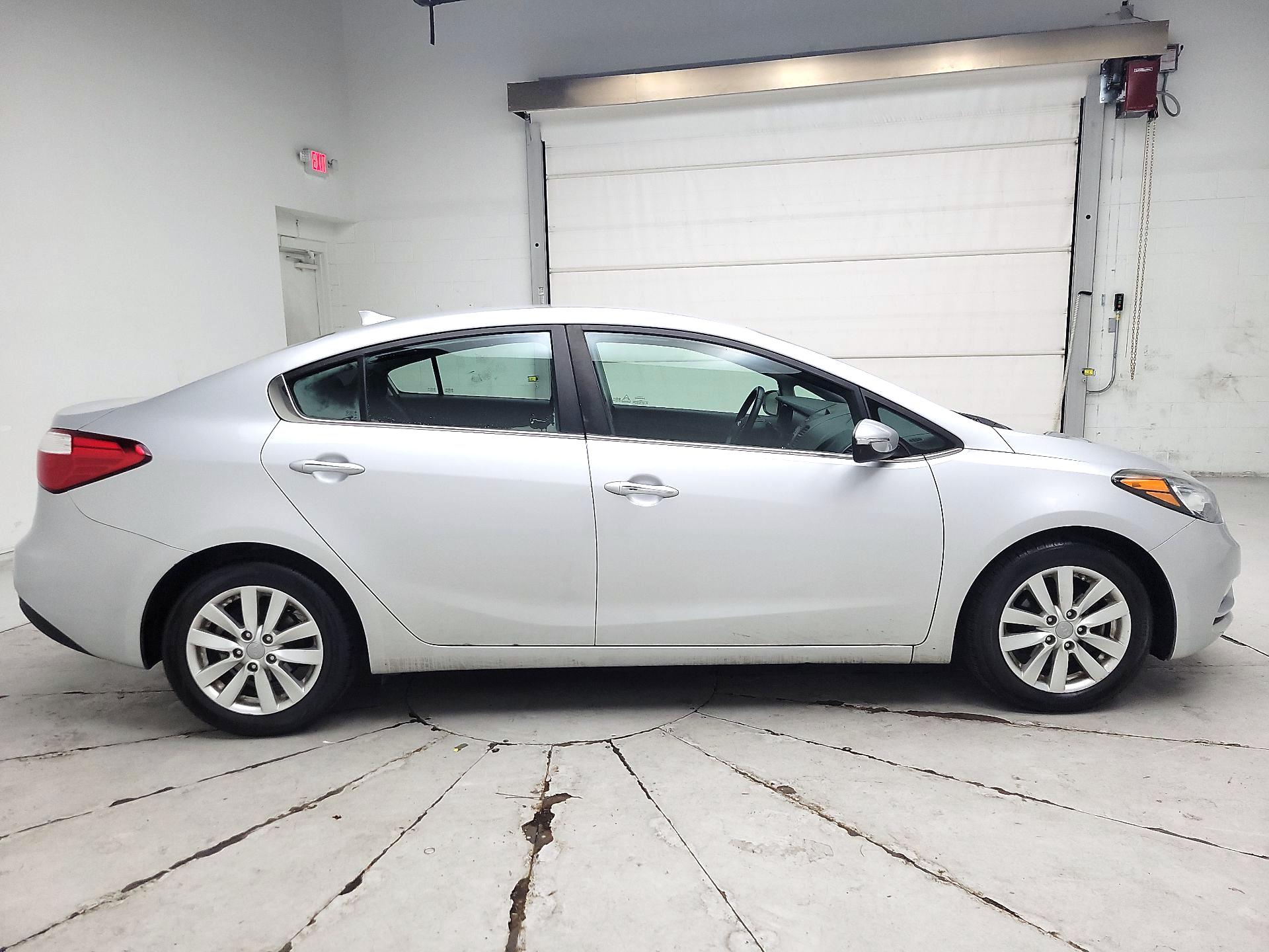 Thumbnail: 2015 Kia Forte - 4