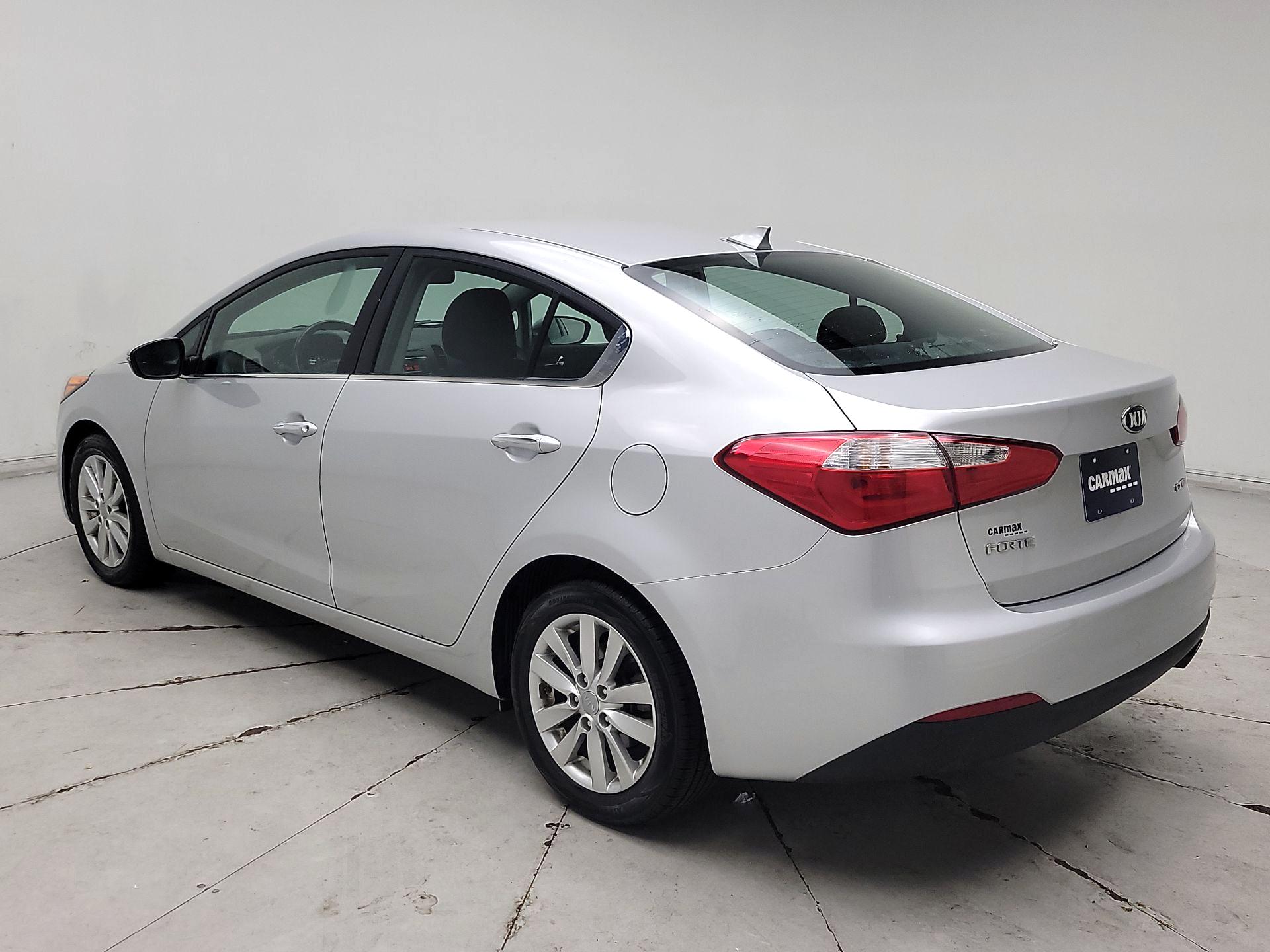 Thumbnail: 2015 Kia Forte - 7