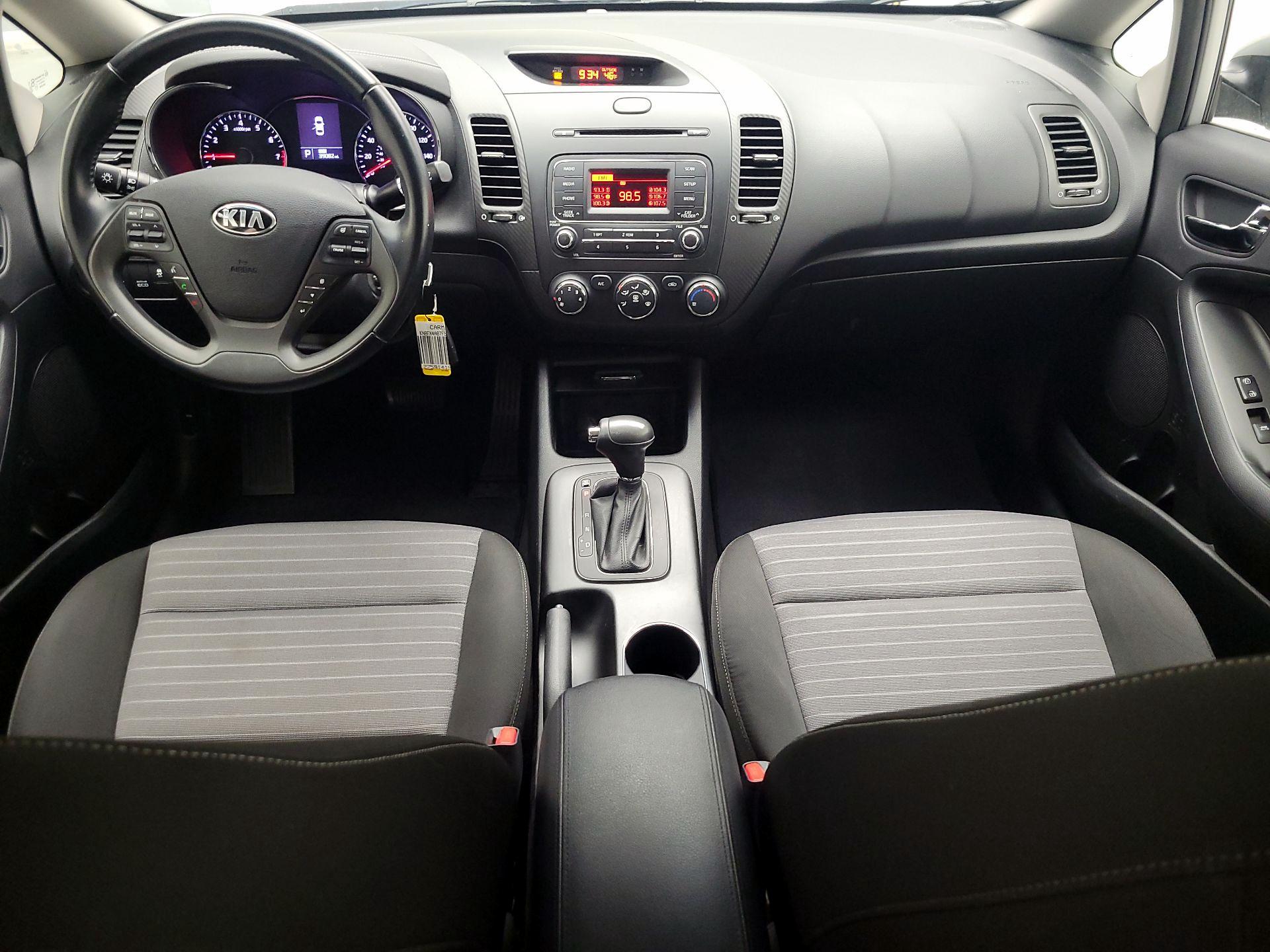 Thumbnail: 2015 Kia Forte - 8