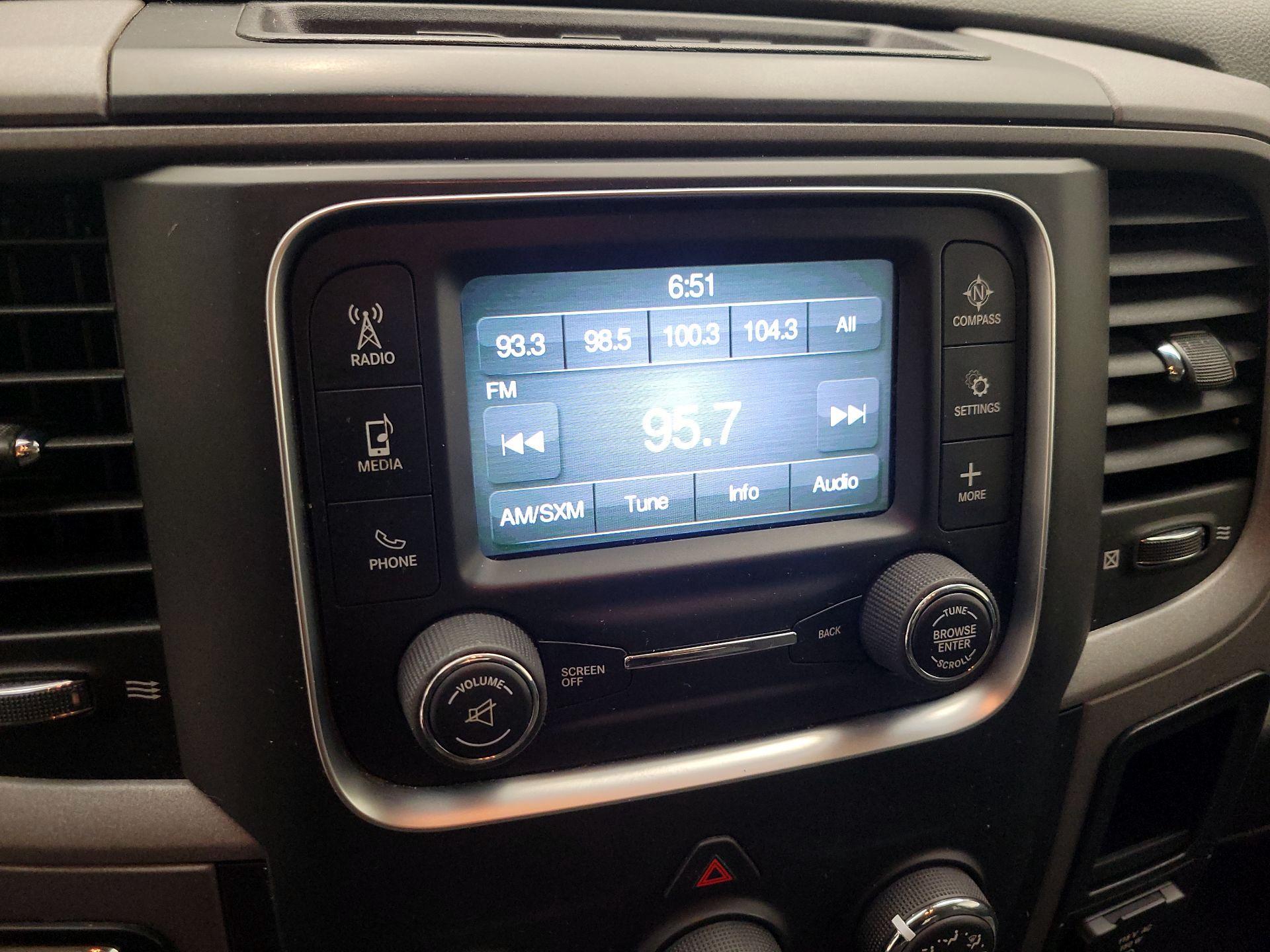 Thumbnail: 2020 RAM 1500 Classic - 13