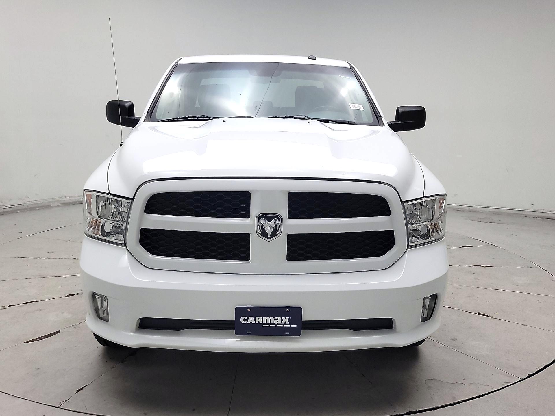 Thumbnail: 2020 RAM 1500 Classic - 2