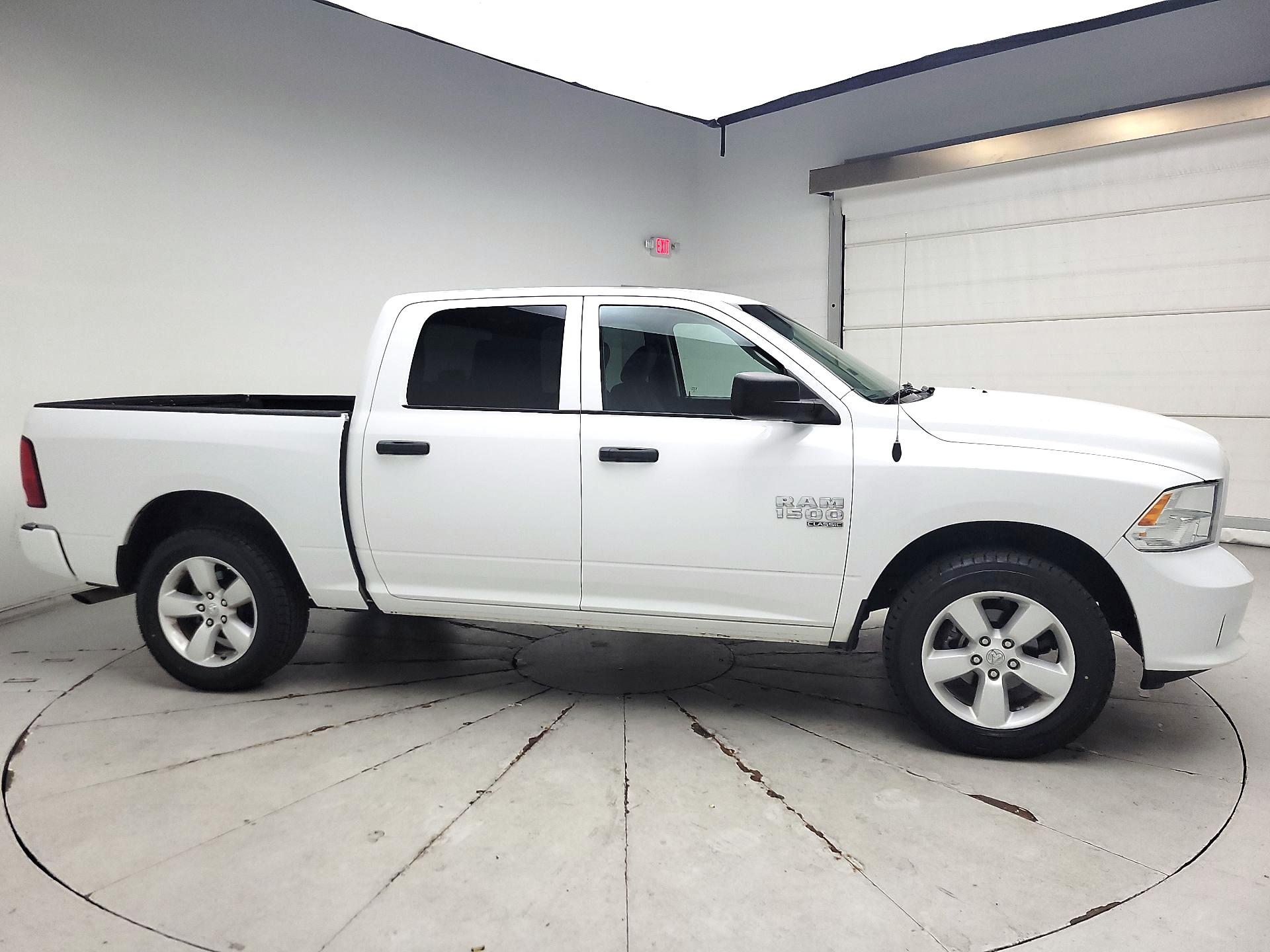 Thumbnail: 2020 RAM 1500 Classic - 4