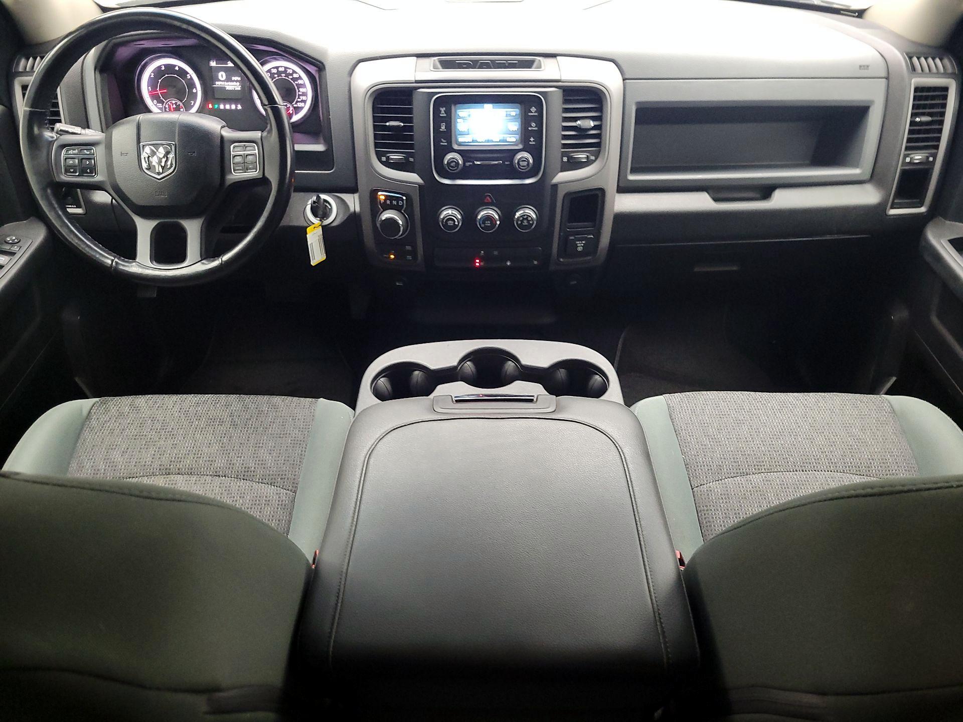 Thumbnail: 2020 RAM 1500 Classic - 8