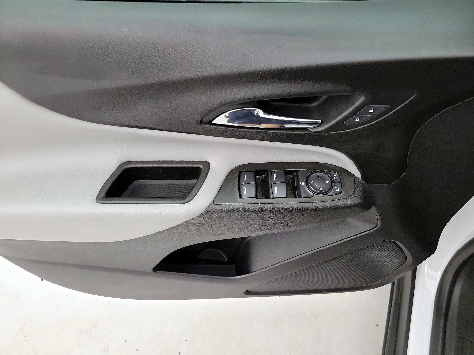 Thumbnail: 2021 Chevrolet Equinox - 10