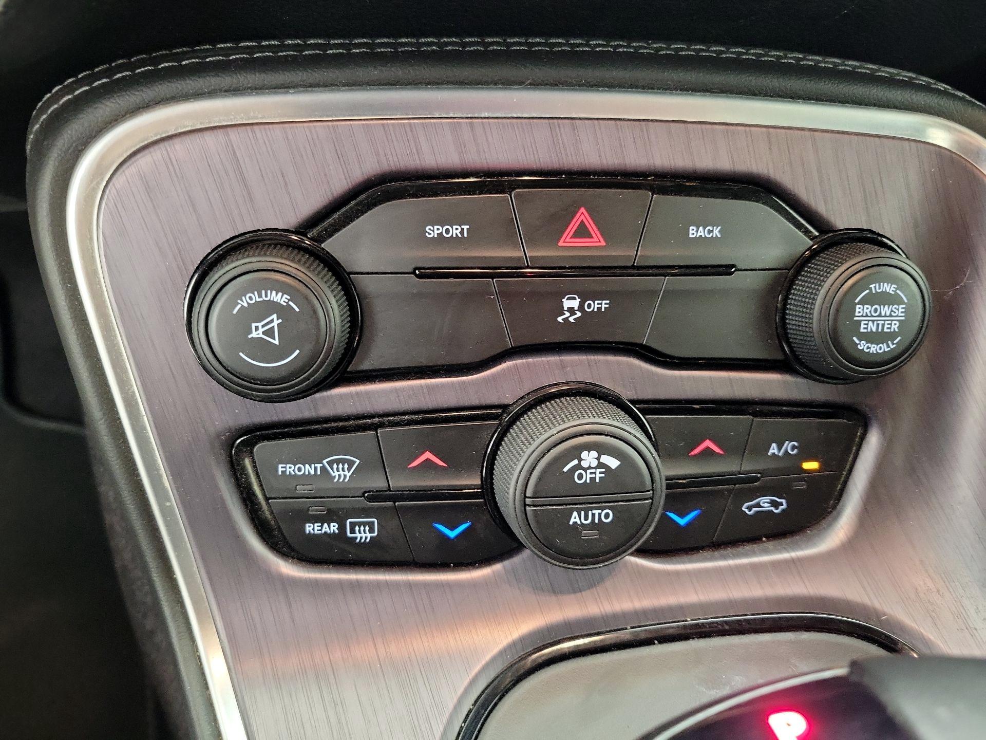 Thumbnail: 2016 Dodge Challenger - 15