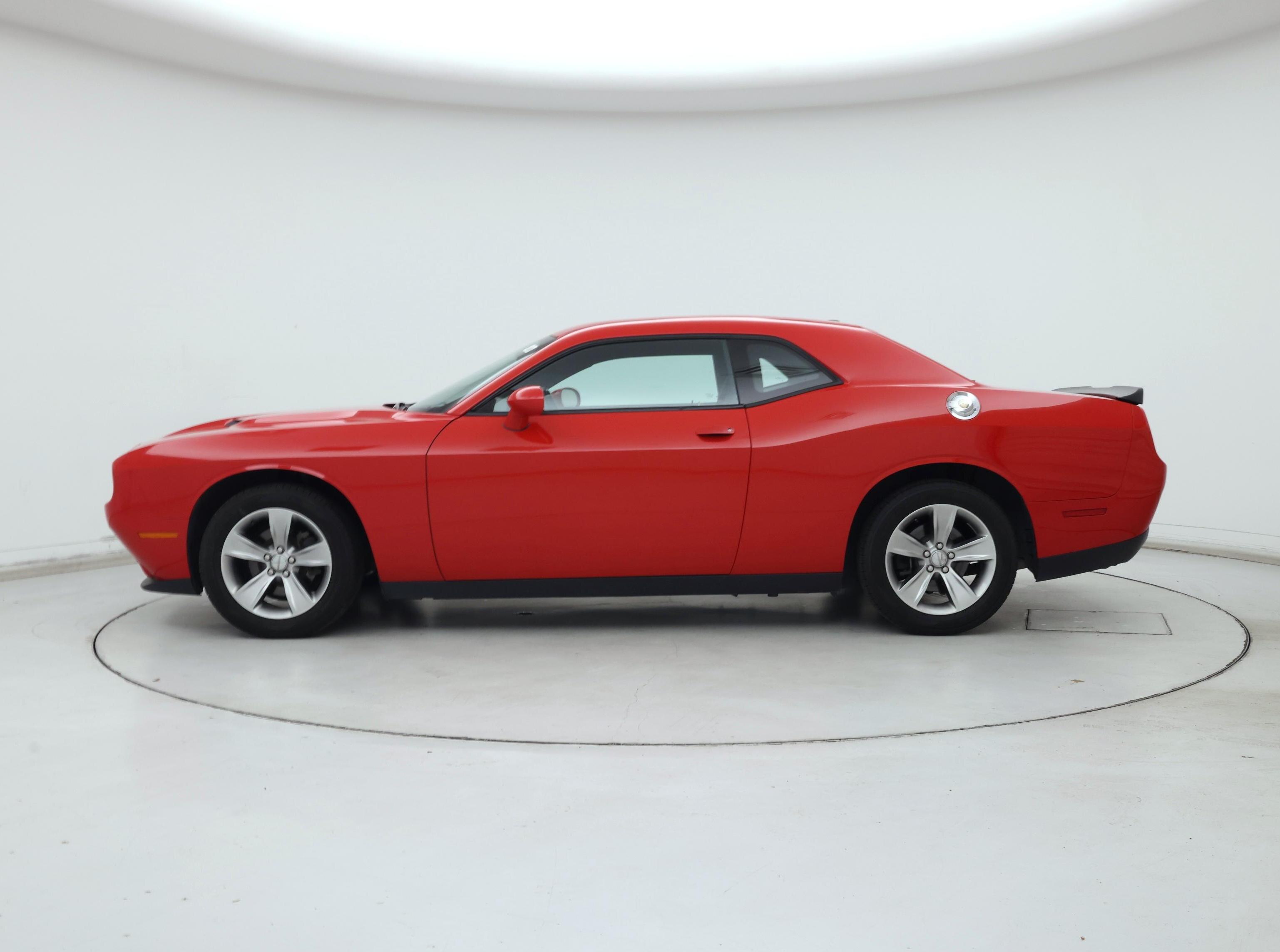 Thumbnail: 2016 Dodge Challenger - 3