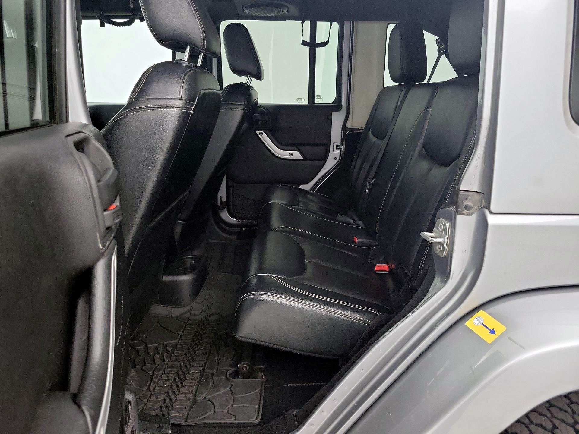 Thumbnail: 2014 Jeep Wrangler - 17