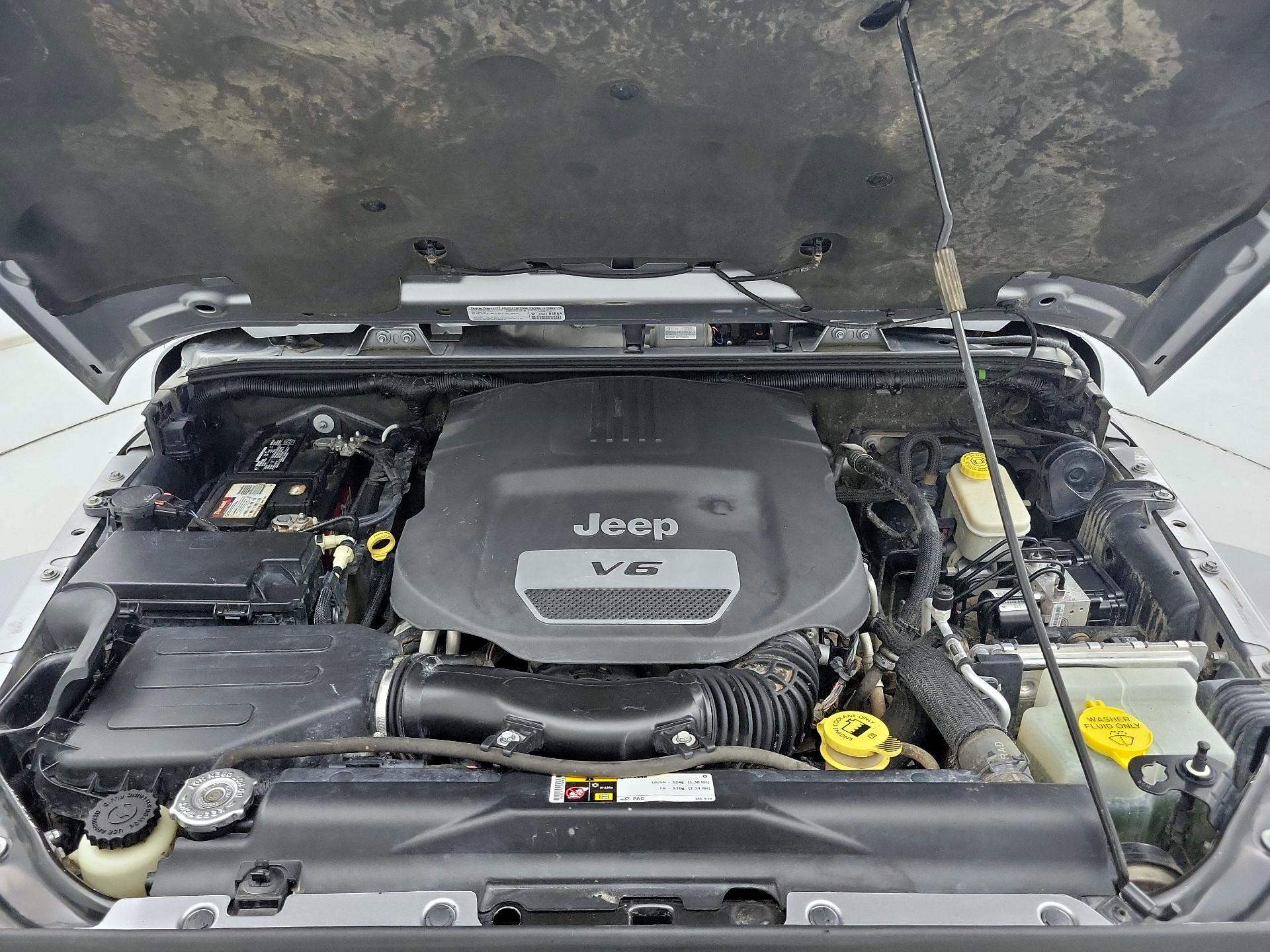 Thumbnail: 2014 Jeep Wrangler - 19