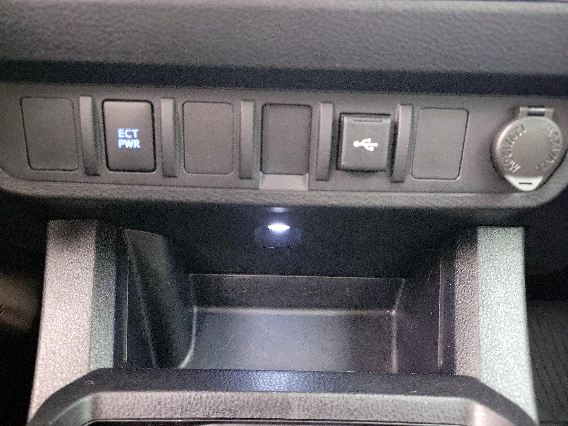 Thumbnail: 2022 Toyota Tacoma - 18