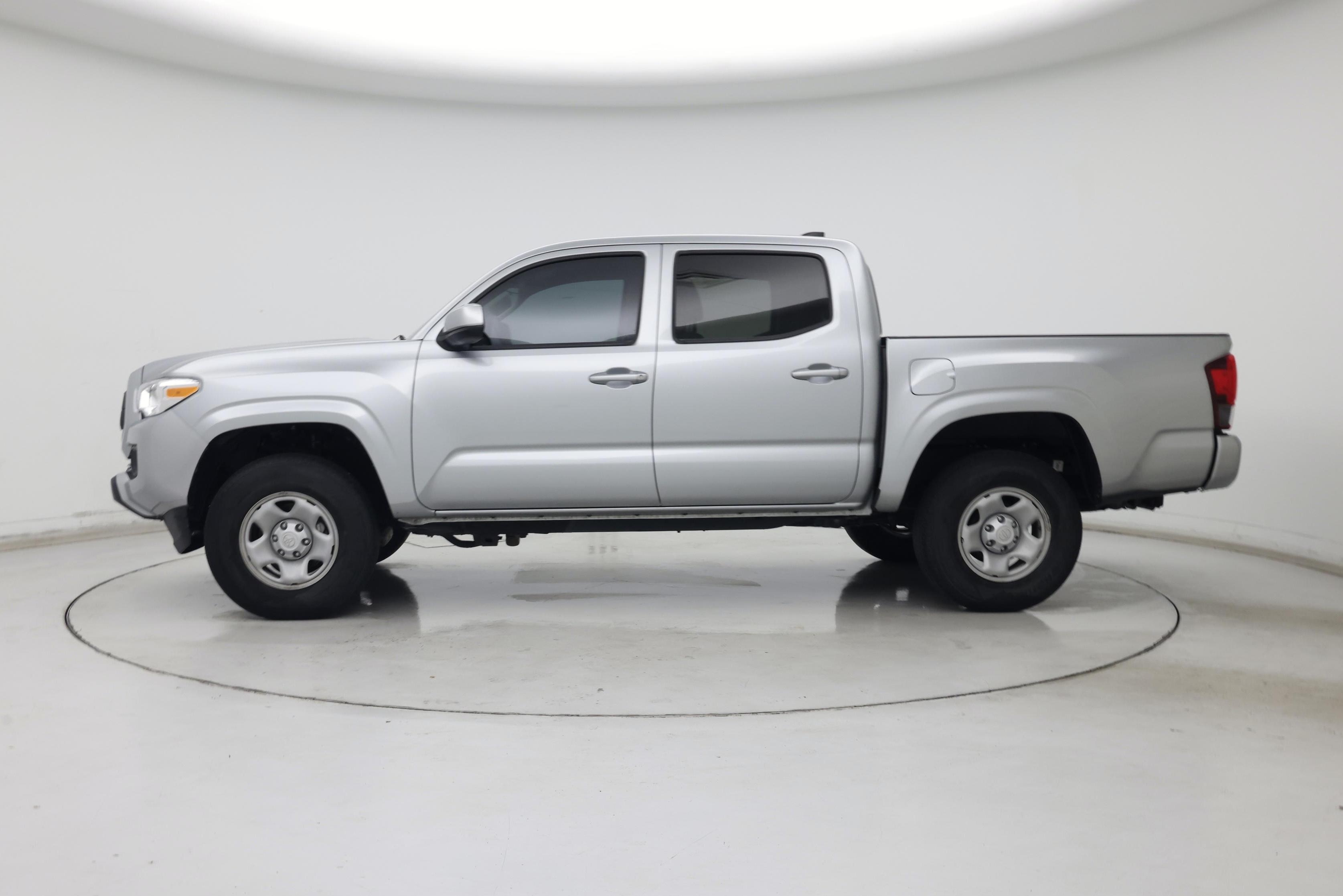 Thumbnail: 2022 Toyota Tacoma - 3