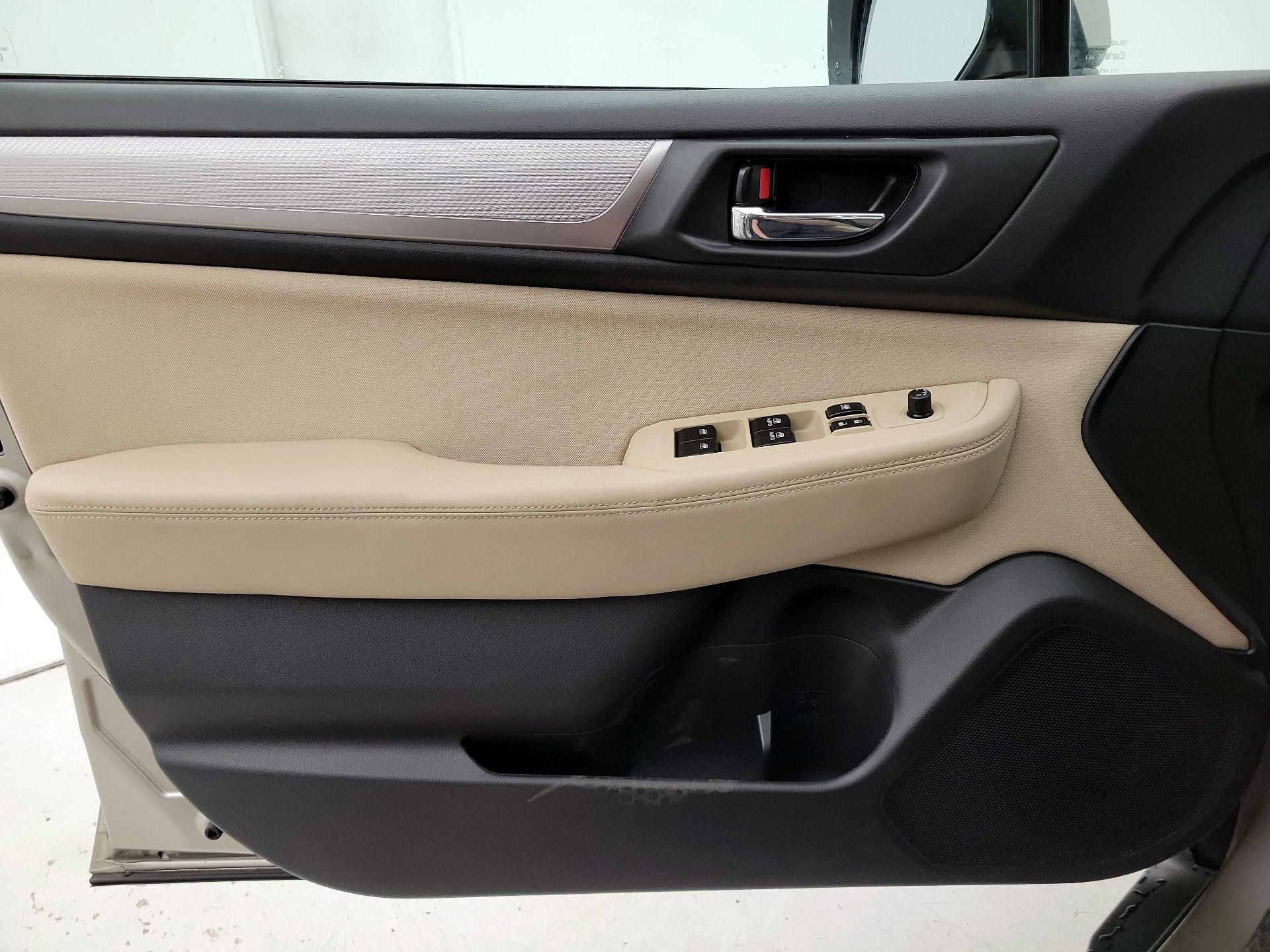 Thumbnail: 2015 Subaru Outback - 12