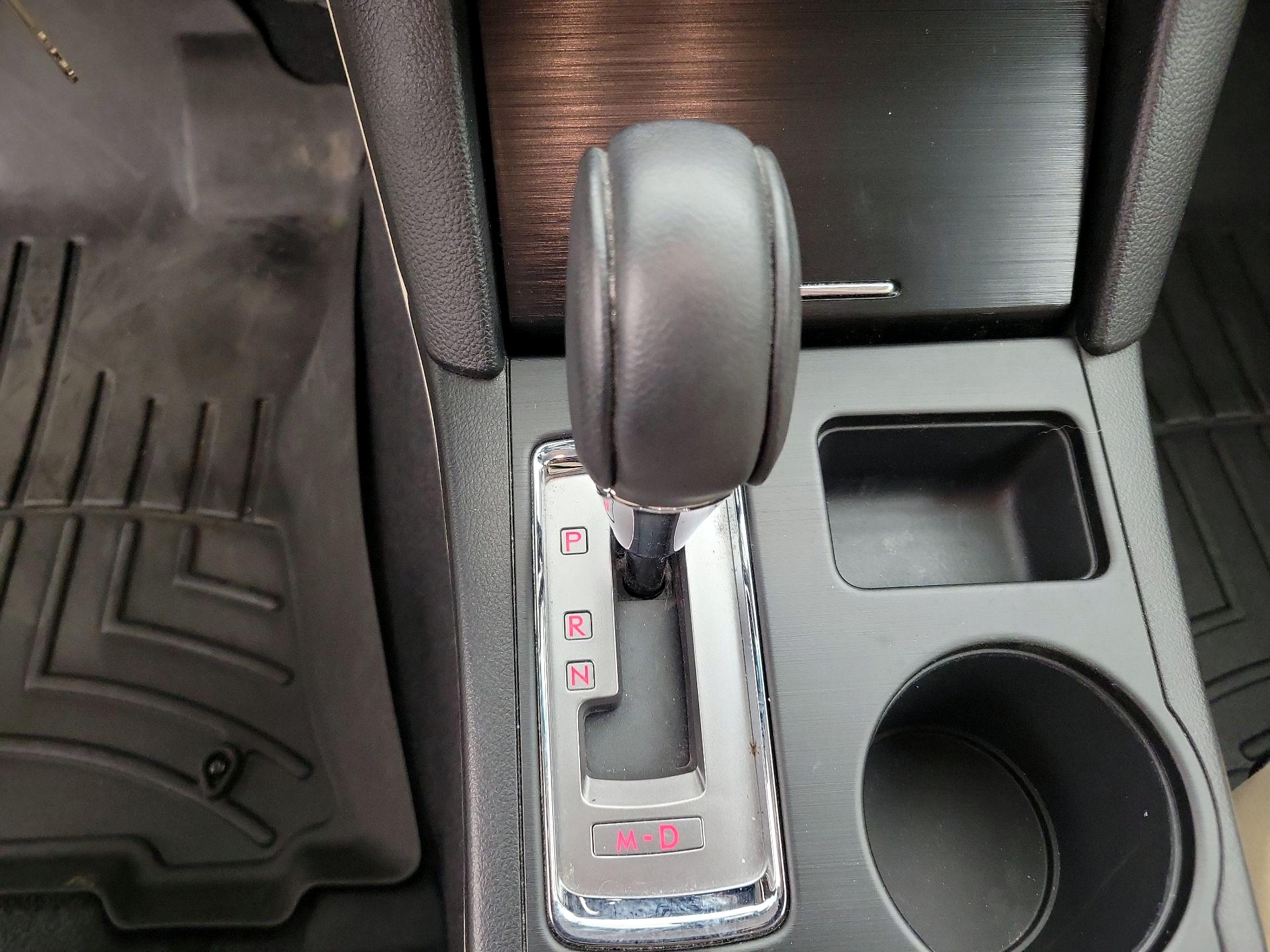 Thumbnail: 2015 Subaru Outback - 17