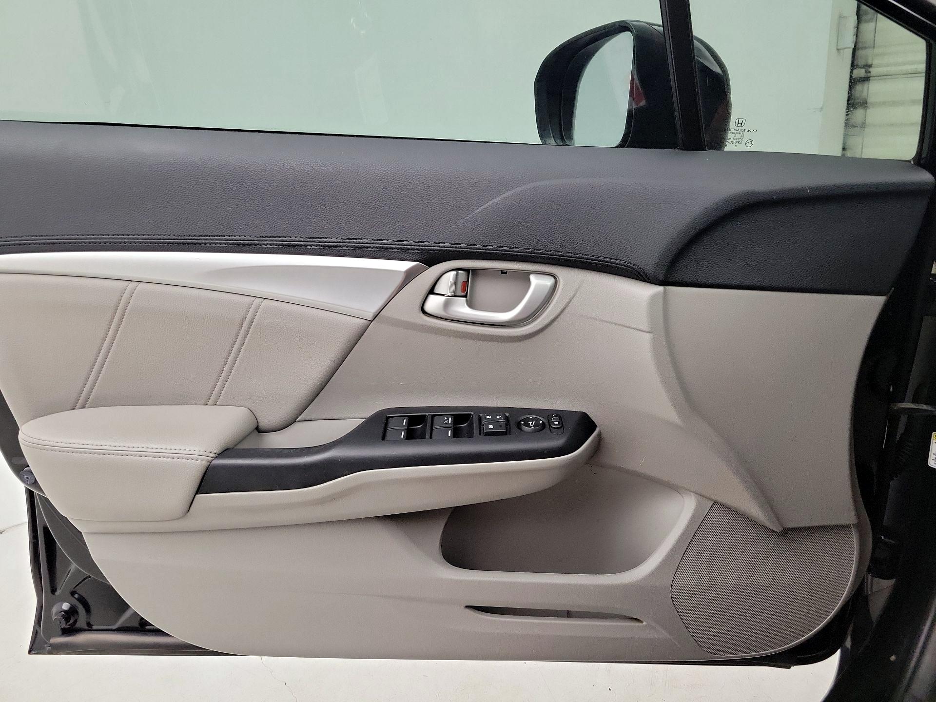 Thumbnail: 2015 Honda Civic - 10