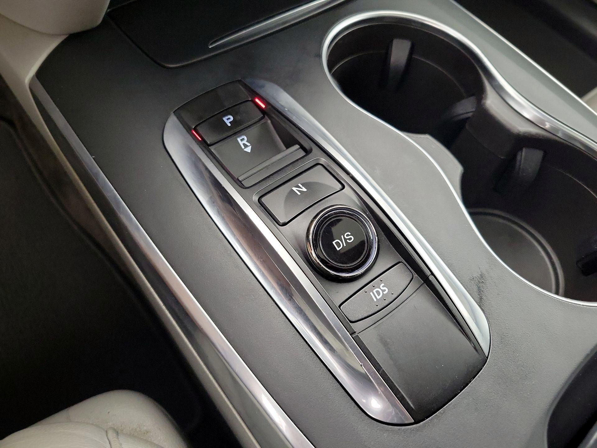 Thumbnail: 2016 Acura MDX - 16
