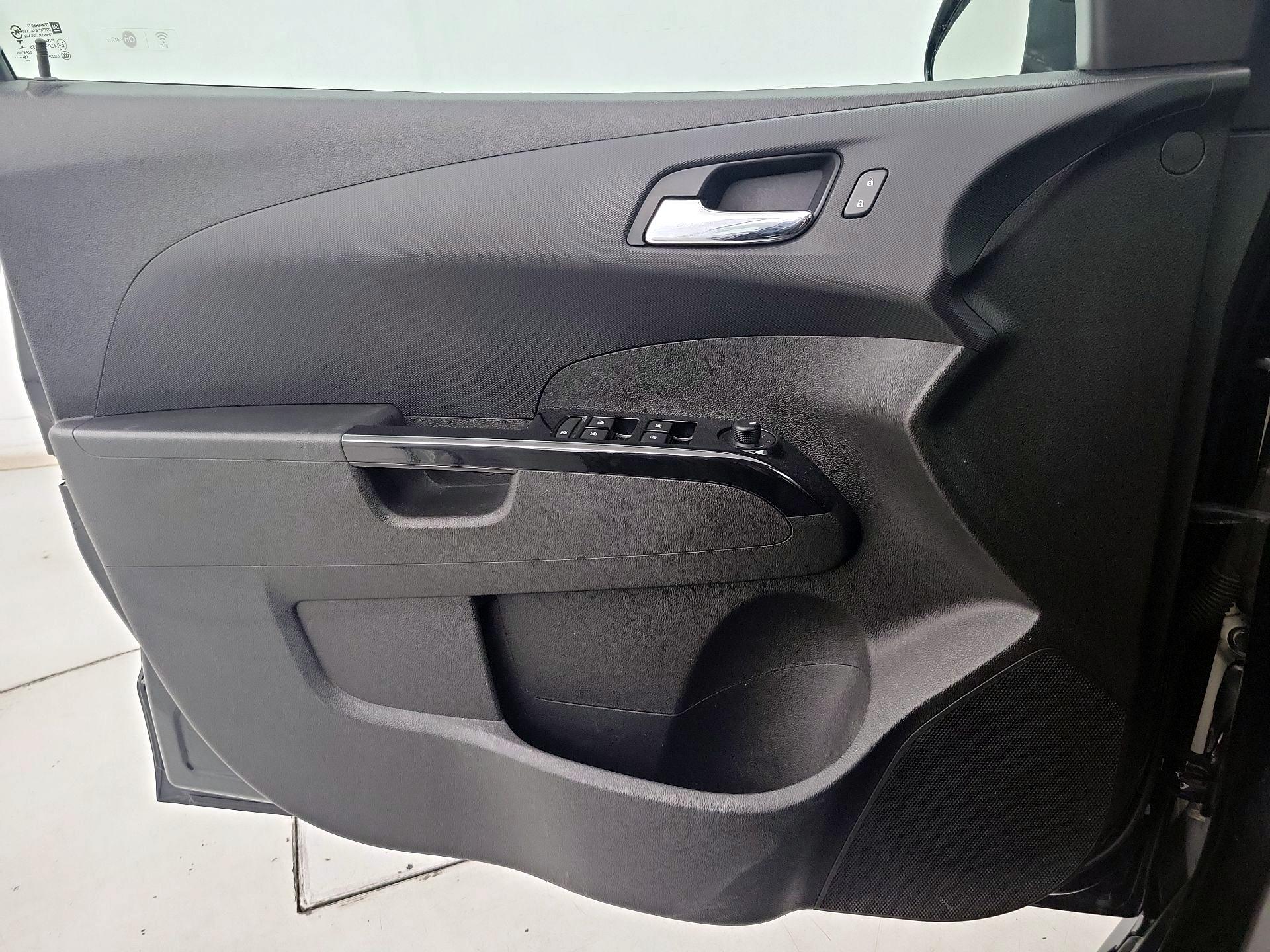 Thumbnail: 2019 Chevrolet Sonic - 12