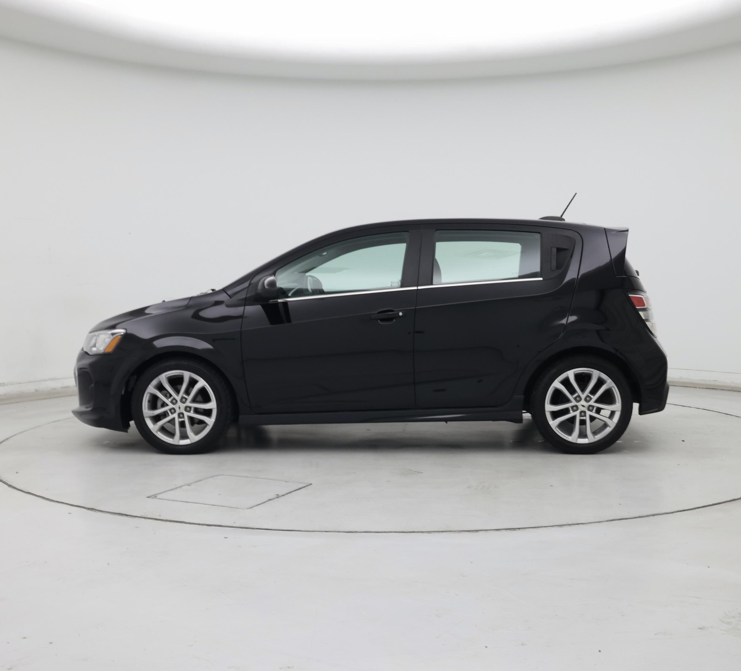 Thumbnail: 2019 Chevrolet Sonic - 3