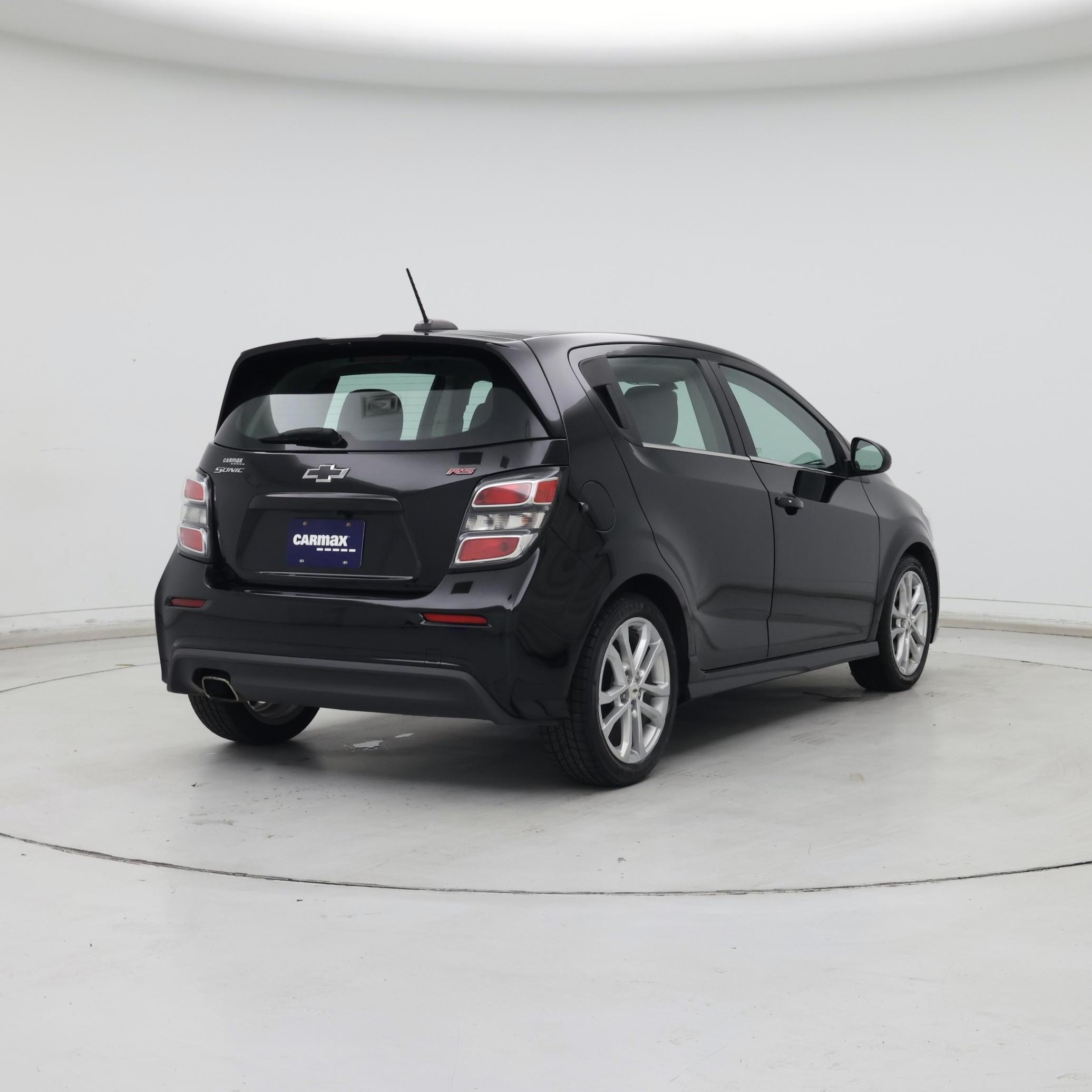 Thumbnail: 2019 Chevrolet Sonic - 8