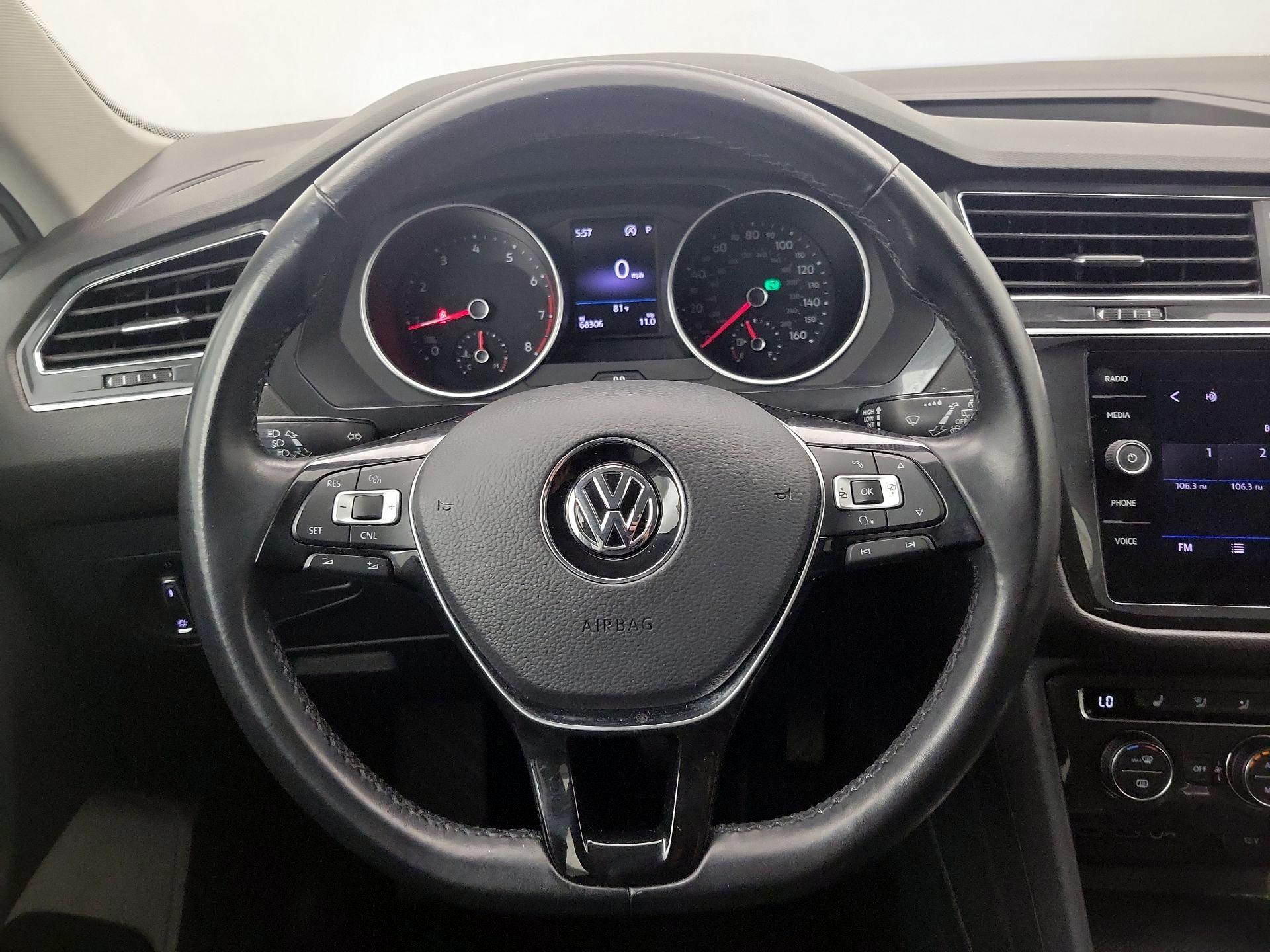 Thumbnail: 2018 Volkswagen Tiguan - 10
