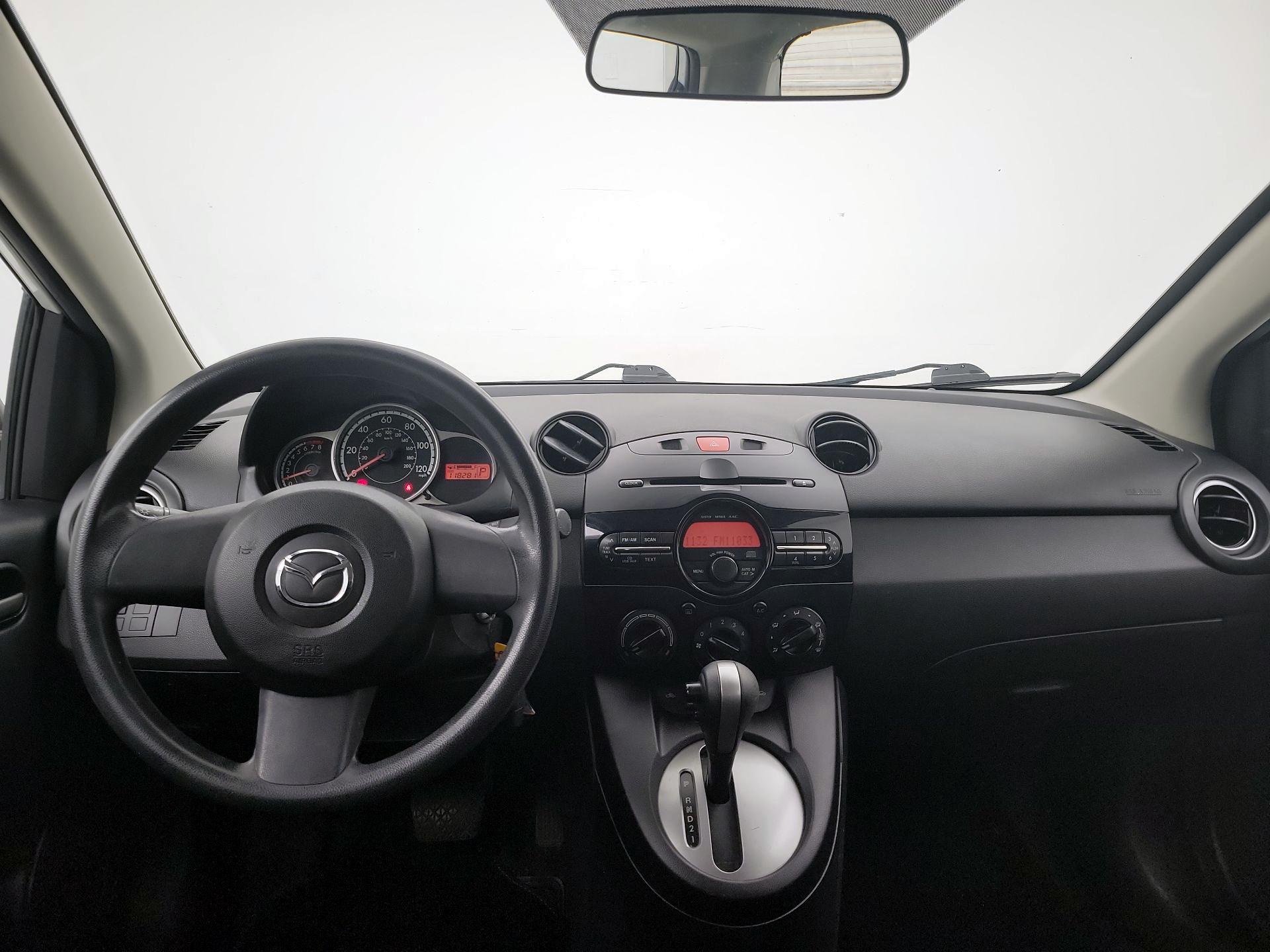 Thumbnail: 2014 Mazda Mazda2 - 9