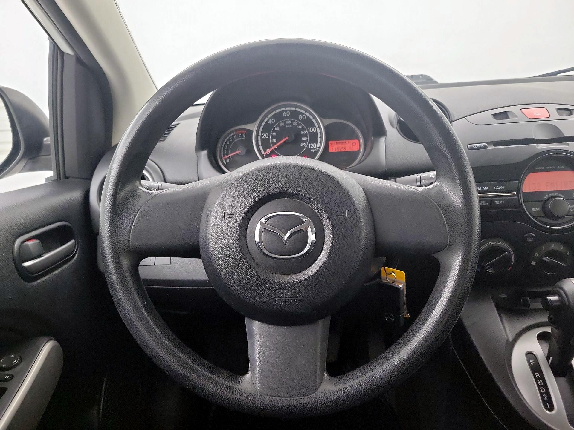 Thumbnail: 2014 Mazda Mazda2 - 10