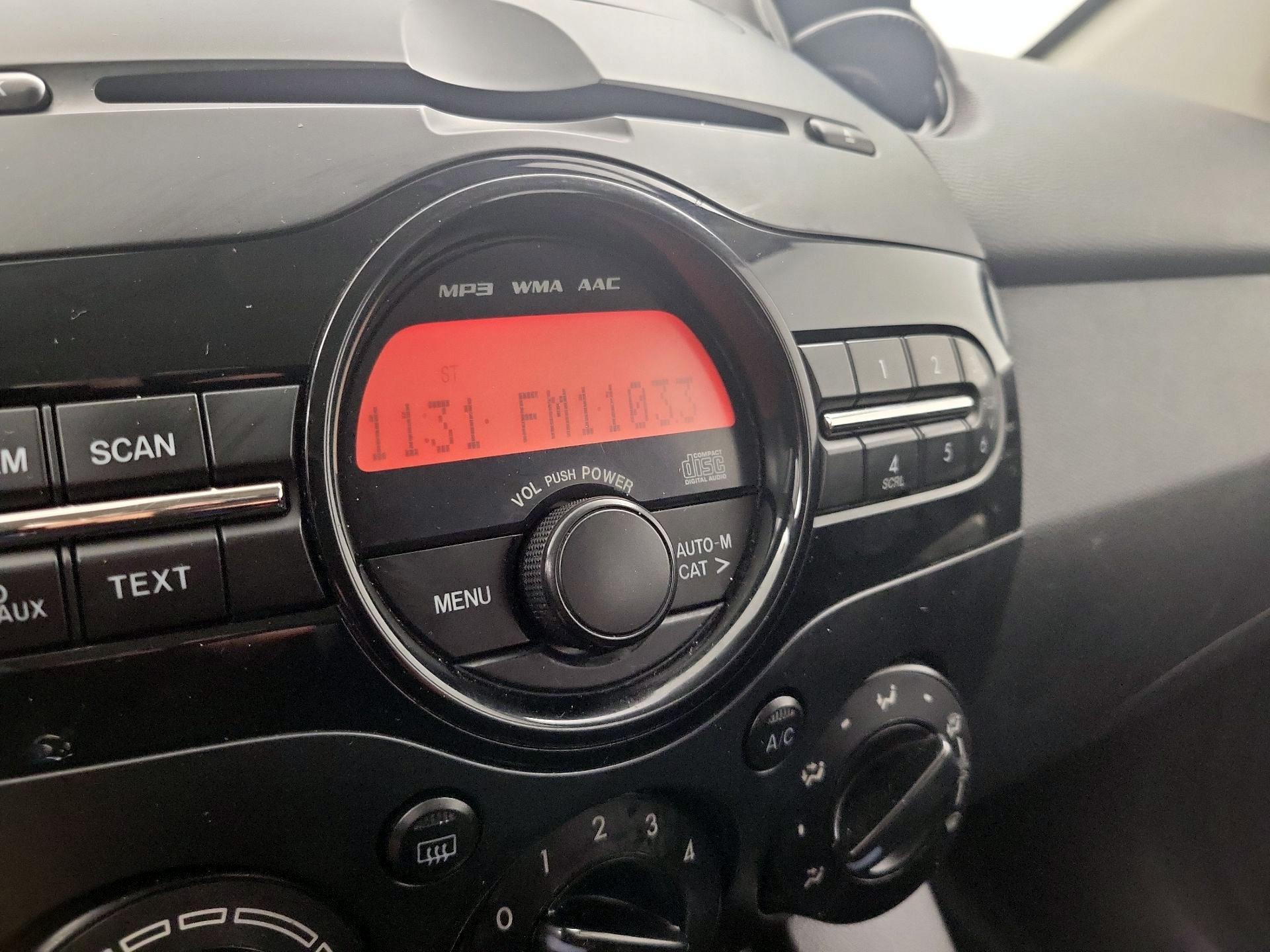 Thumbnail: 2014 Mazda Mazda2 - 14